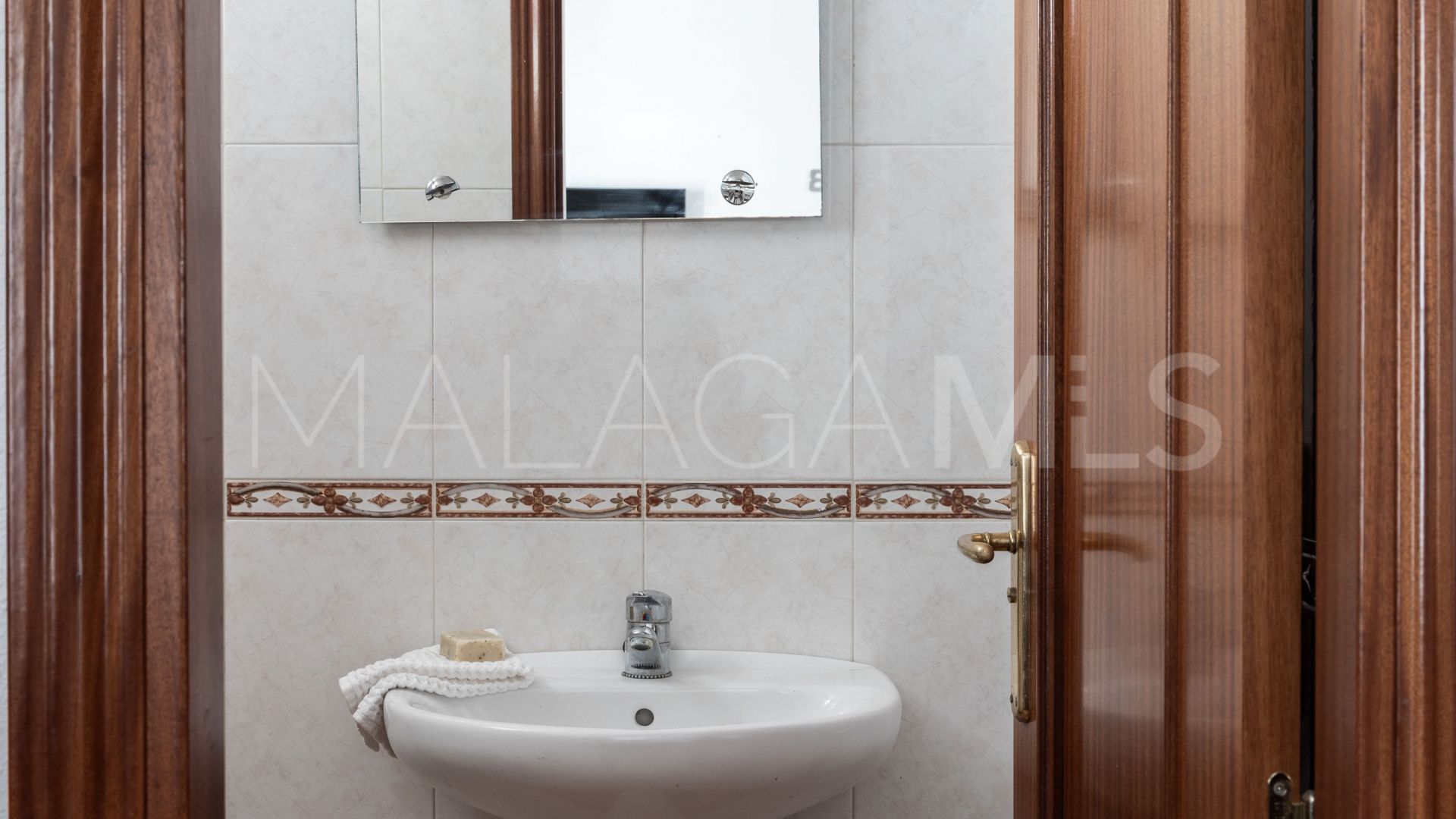 For sale Torreblanca town house with 4 bedrooms