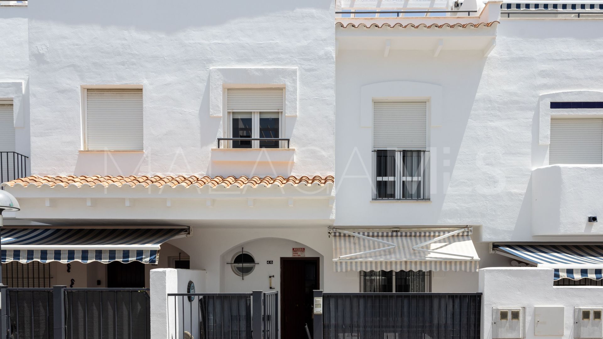 For sale Torreblanca town house with 4 bedrooms