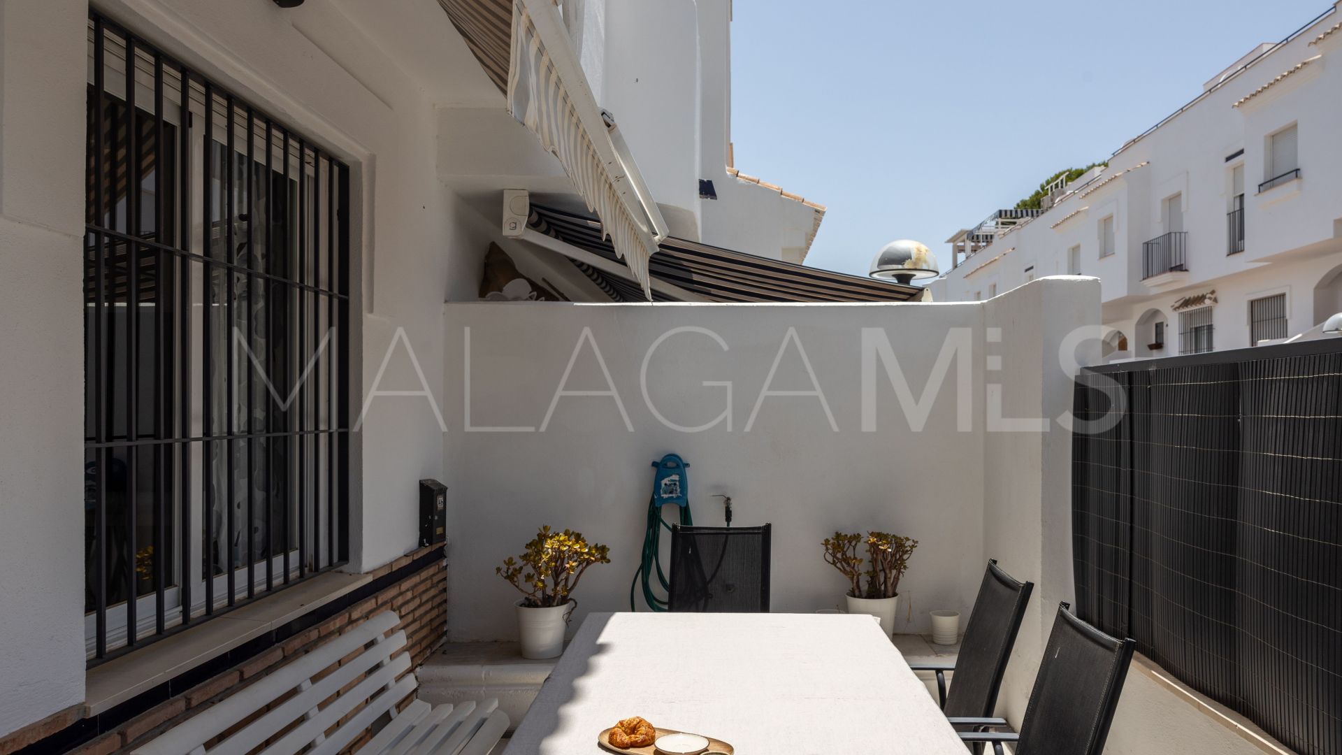 For sale Torreblanca town house with 4 bedrooms