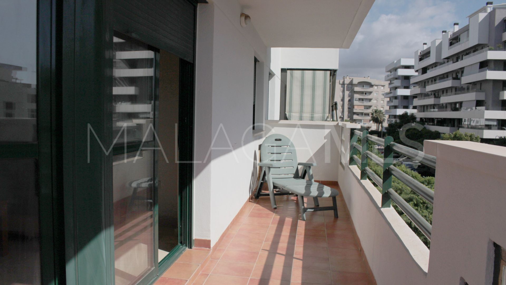 Buy apartment in Estepona Centre