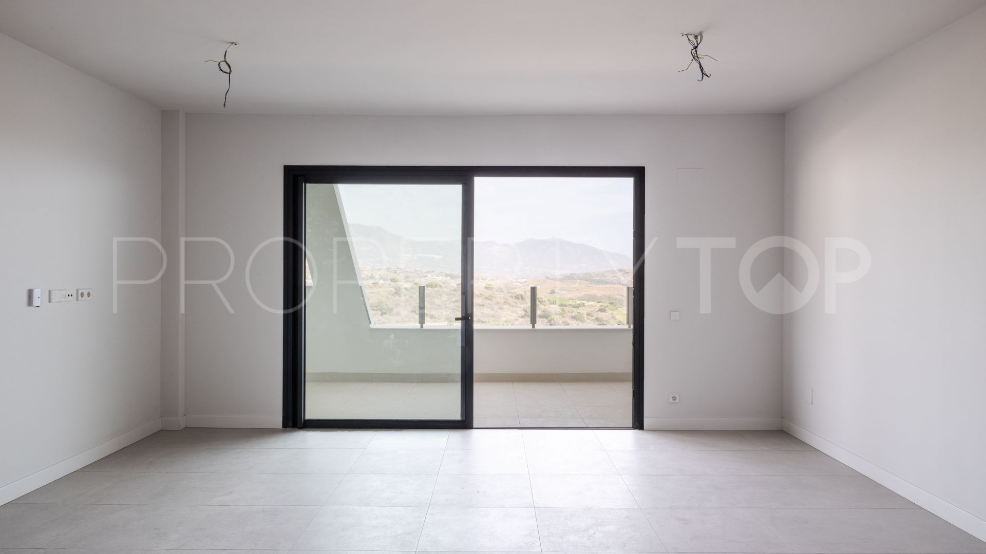 Buy 2 bedrooms apartment in Mijas