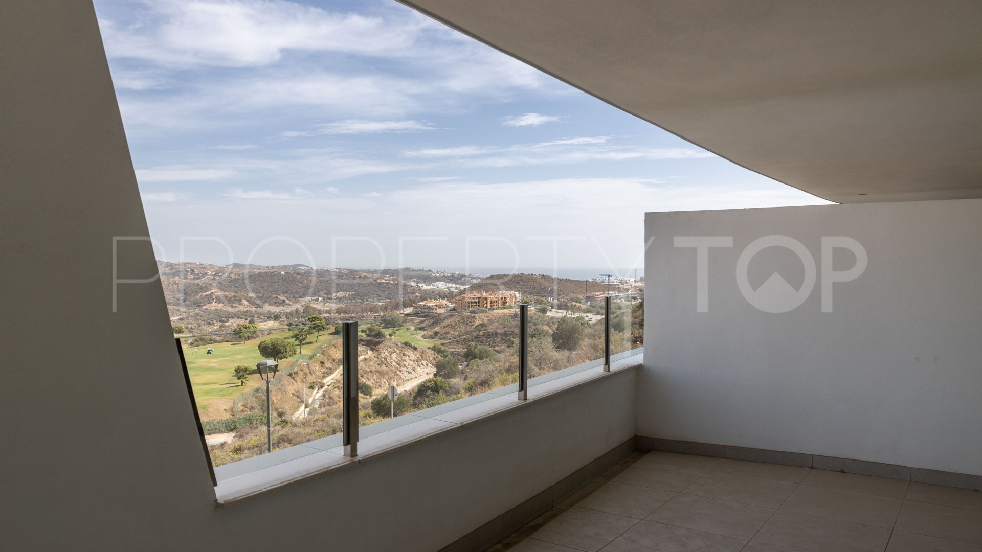 Buy 2 bedrooms apartment in Mijas