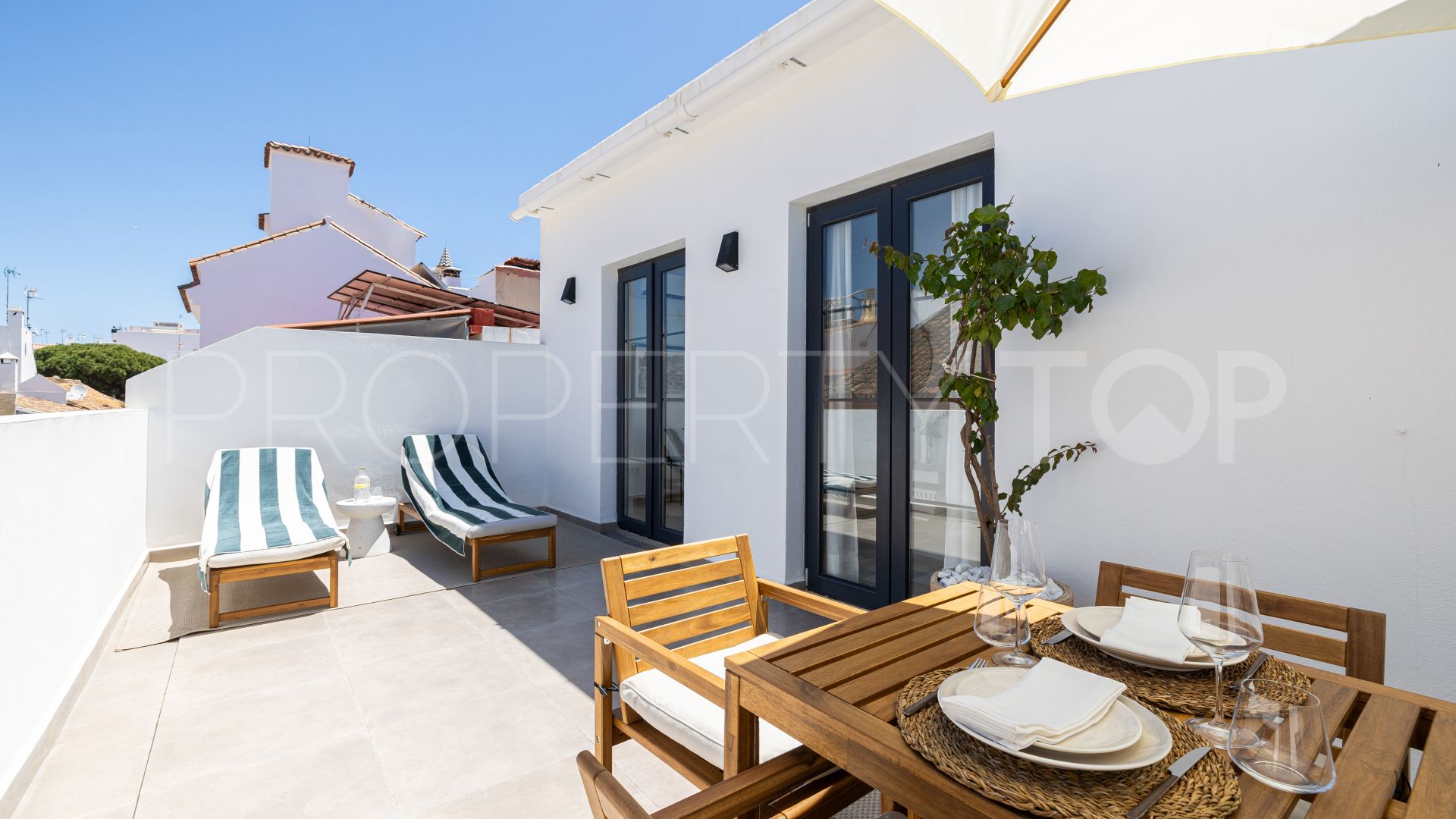 For sale Estepona Old Town 3 bedrooms town house