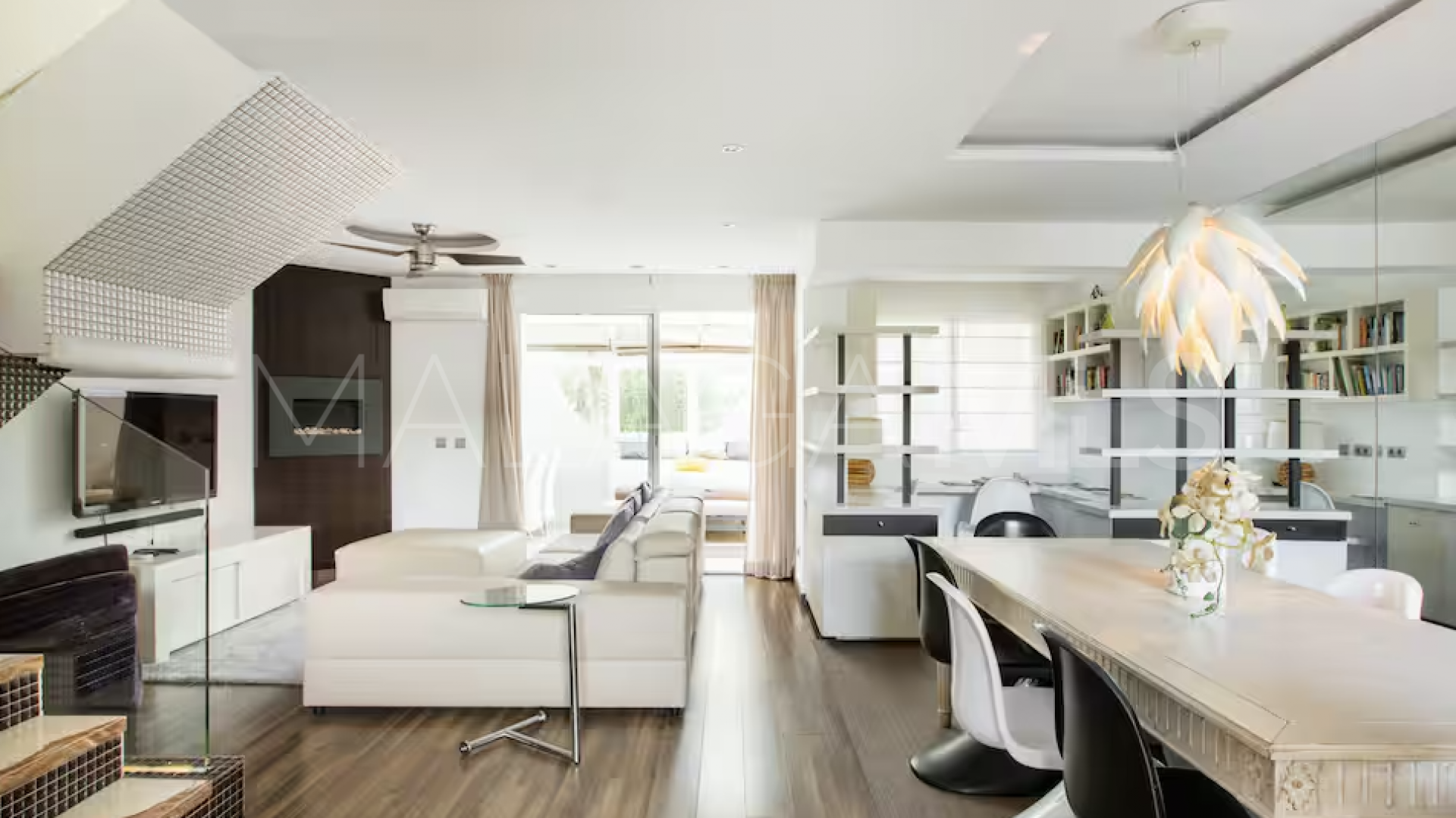 Maison de ville for sale in Nueva Andalucia