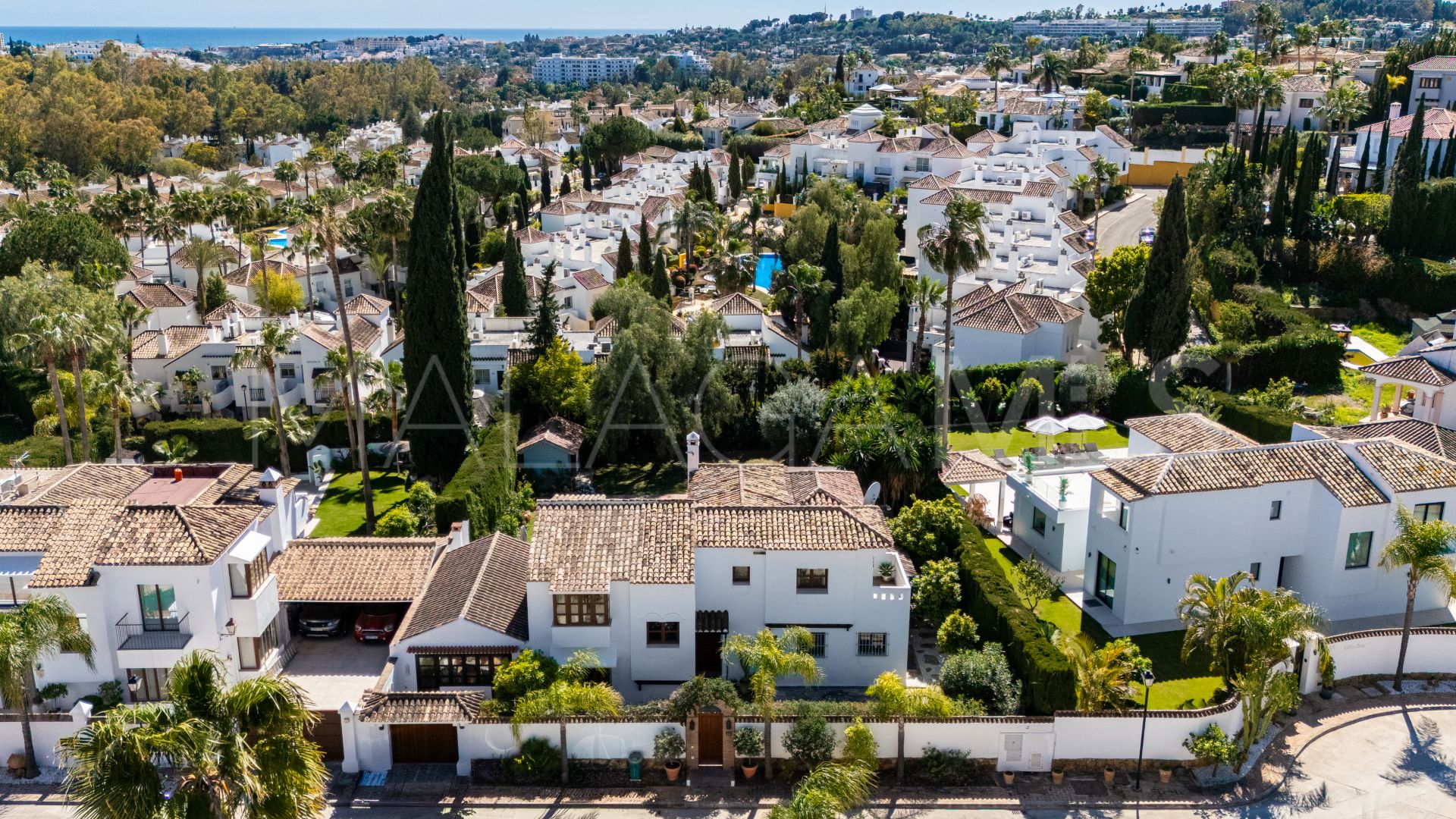 Se vende villa with 4 bedrooms in Marbella Country Club