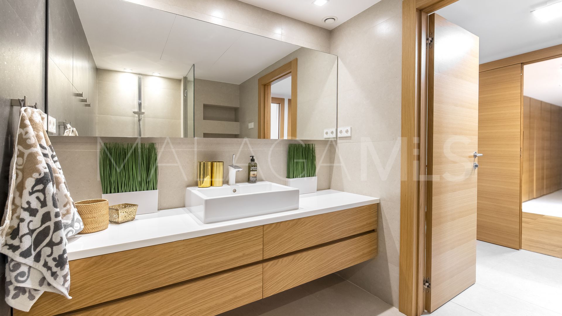 Se vende villa in Costabella with 6 bedrooms