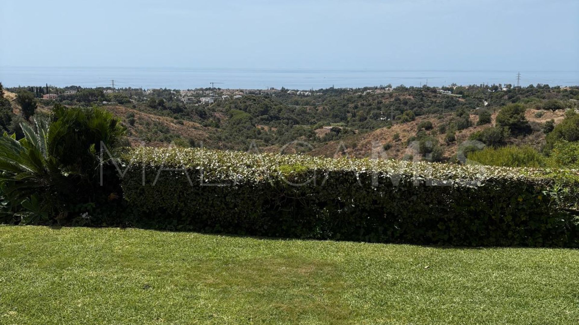 Buy villa in Marbella Golden Mile