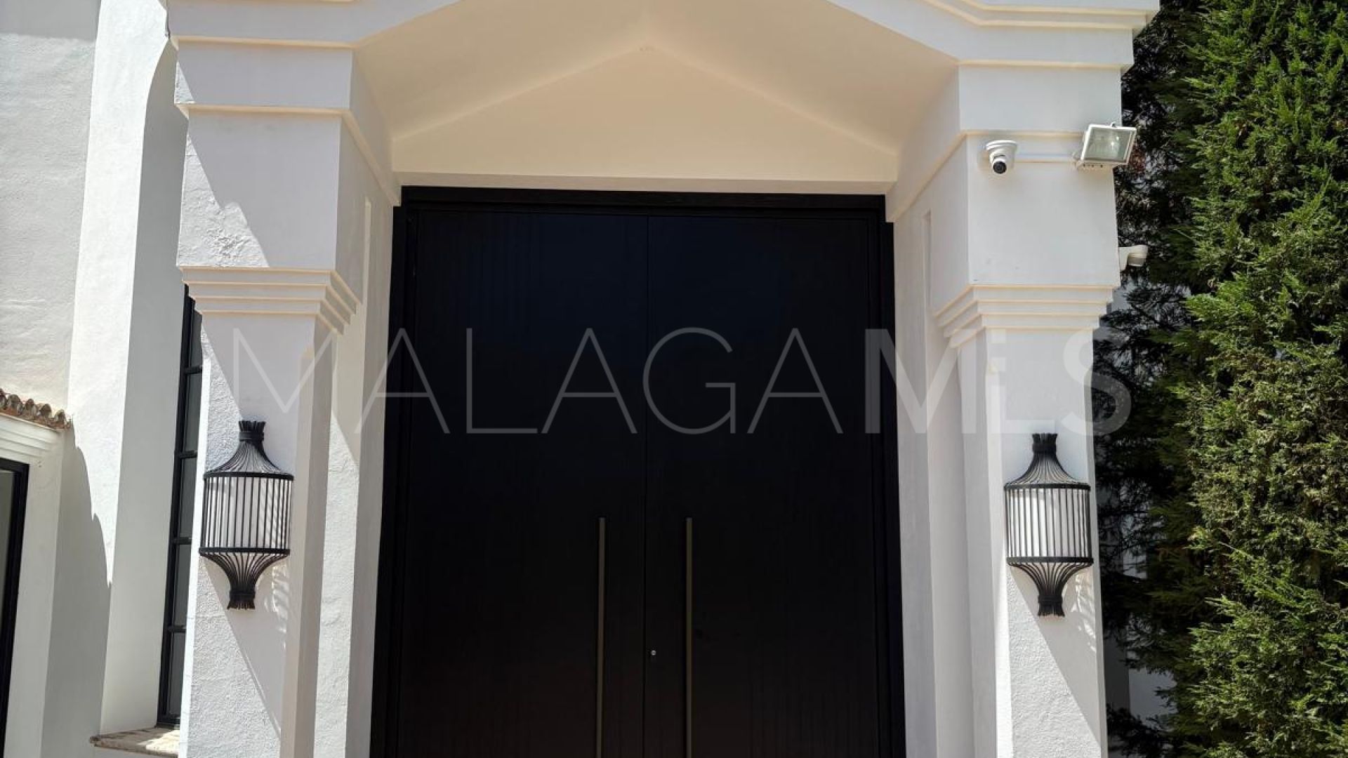 Buy villa in Marbella Golden Mile