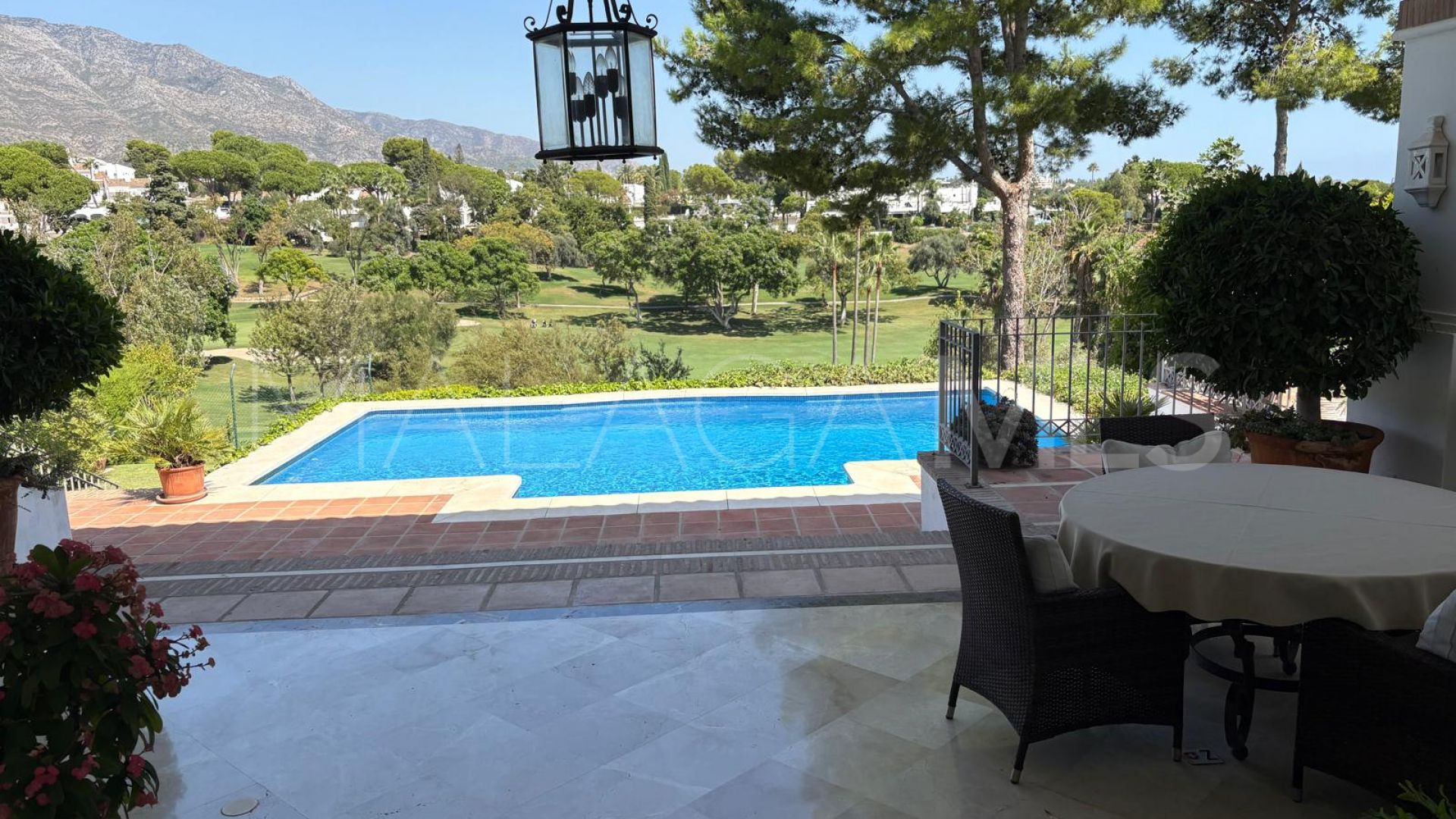 Villa for sale in Aloha de 5 bedrooms