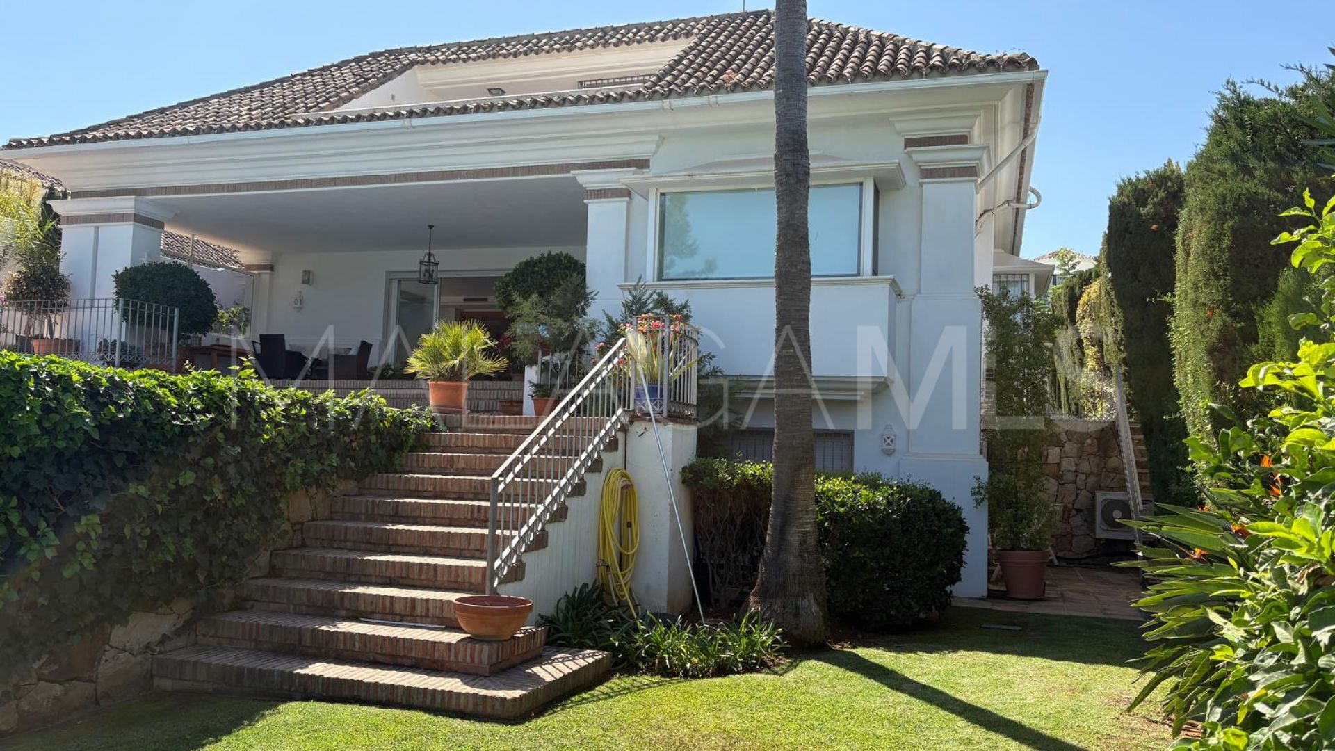 Villa for sale in Aloha de 5 bedrooms