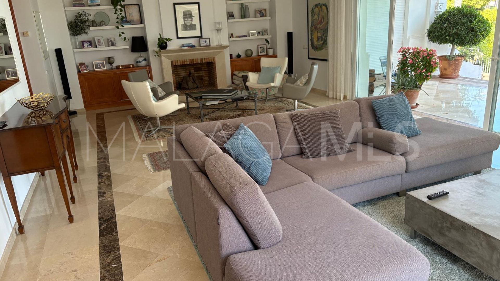 Villa for sale in Aloha de 5 bedrooms