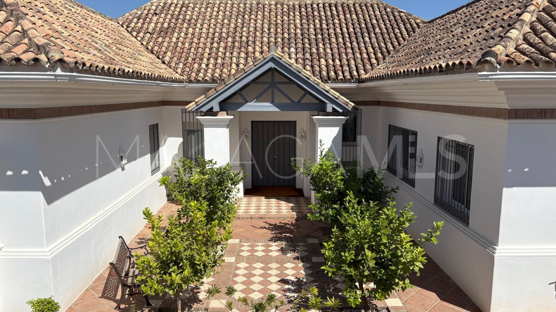 Villa for sale in Aloha de 5 bedrooms