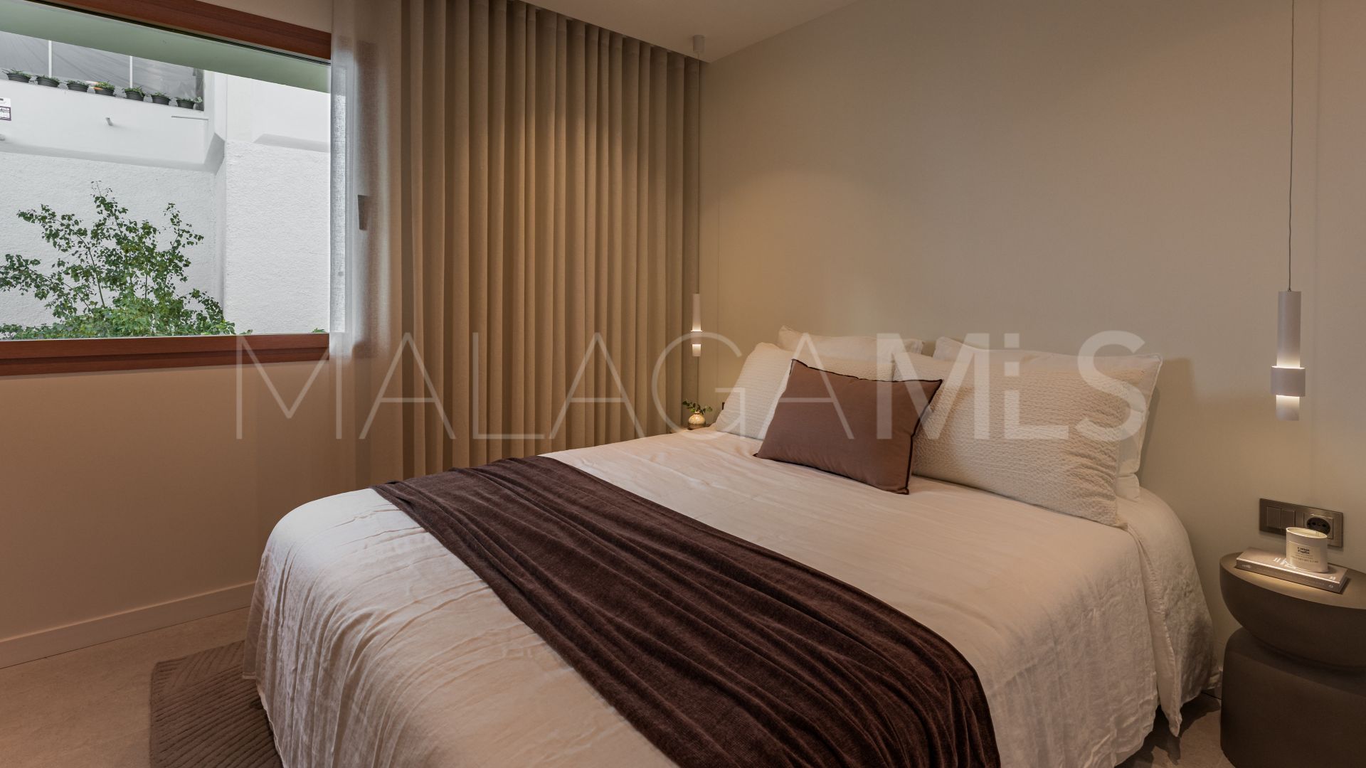 Maison de ville for sale in Nueva Andalucia