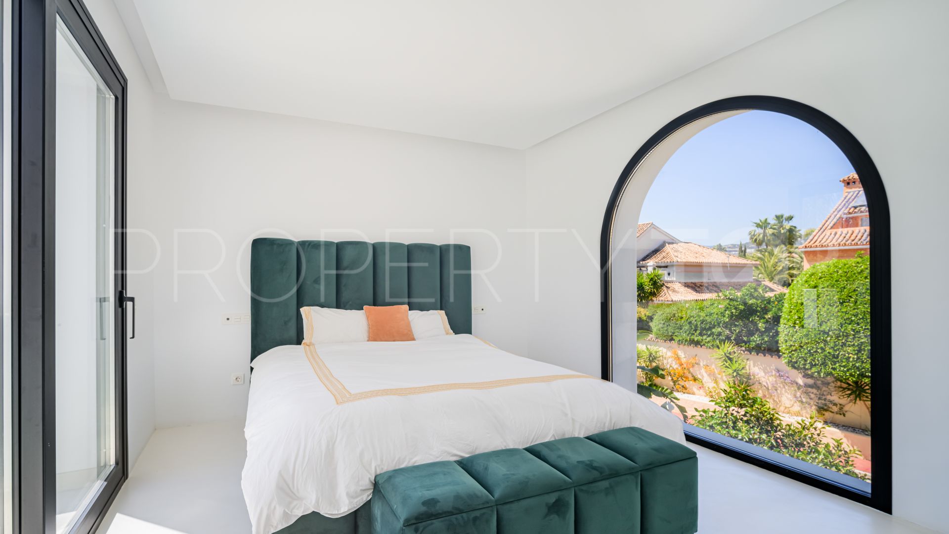 5 bedrooms Parcelas del Golf villa for sale