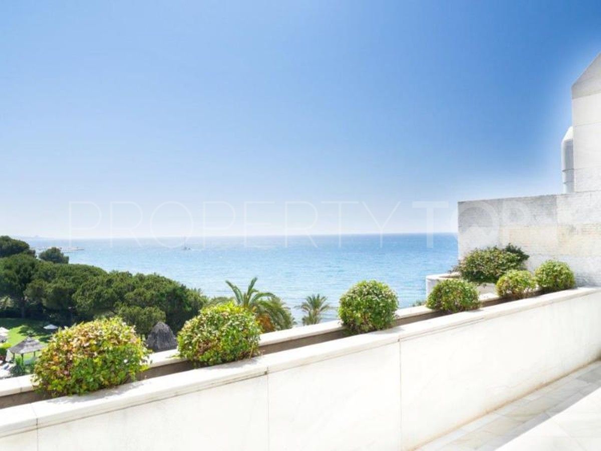 For sale penthouse in Marbella Golden Mile