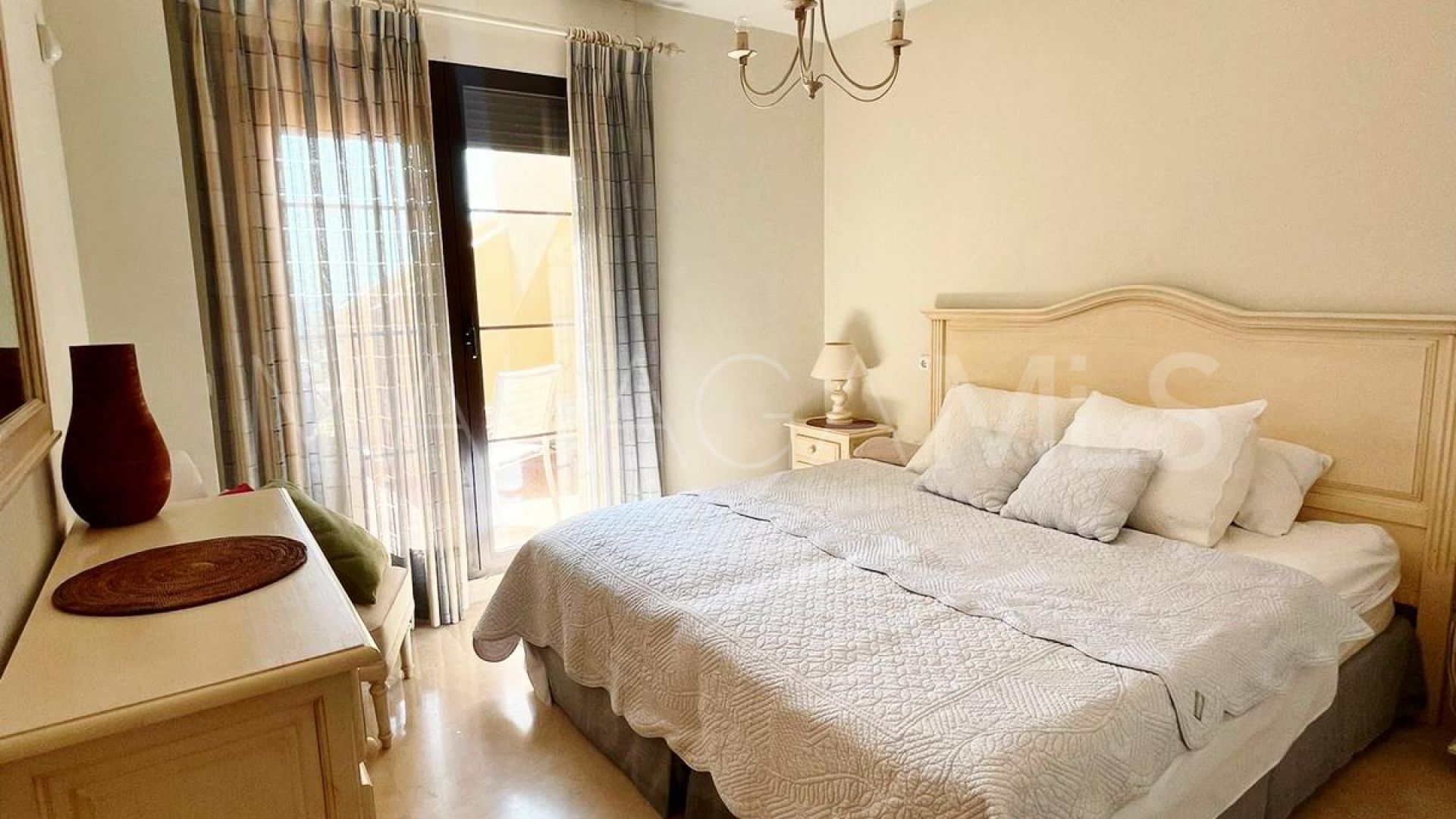 Marbella Ciudad, apartamento a la venta with 3 bedrooms