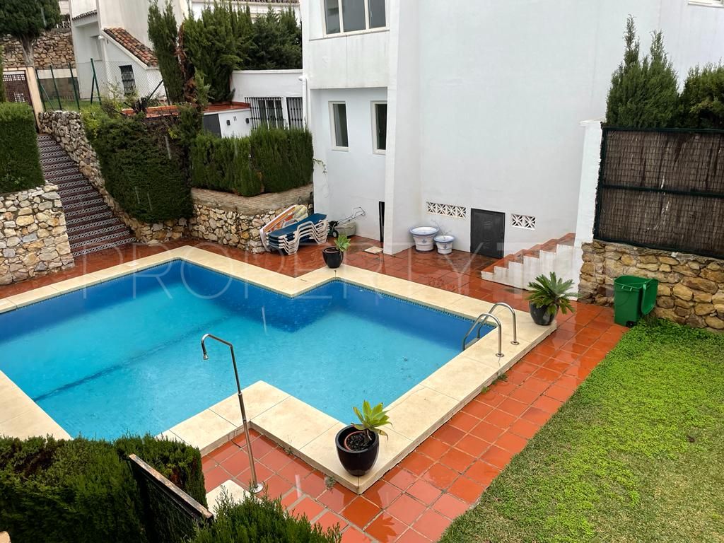 For sale 4 bedrooms villa in Nueva Andalucia