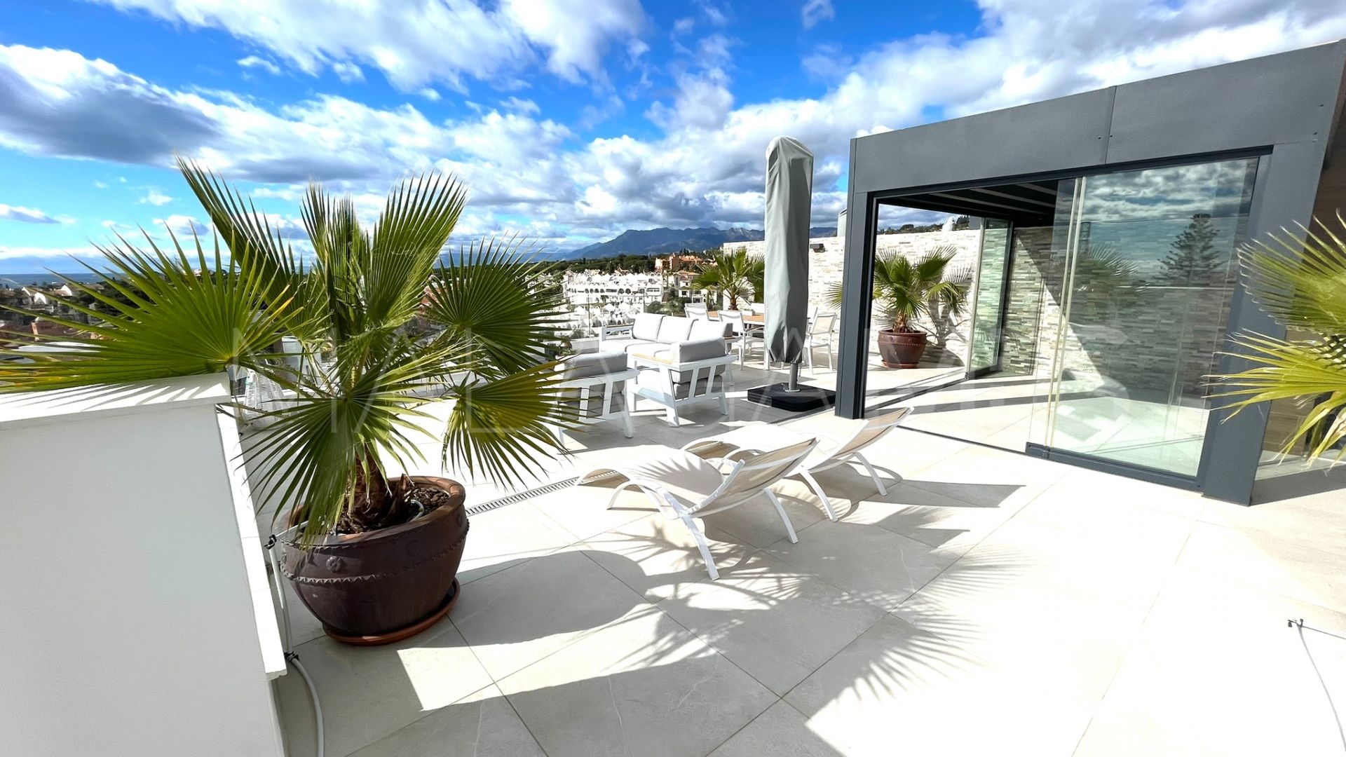 Duplex penthouse for sale in Marbella