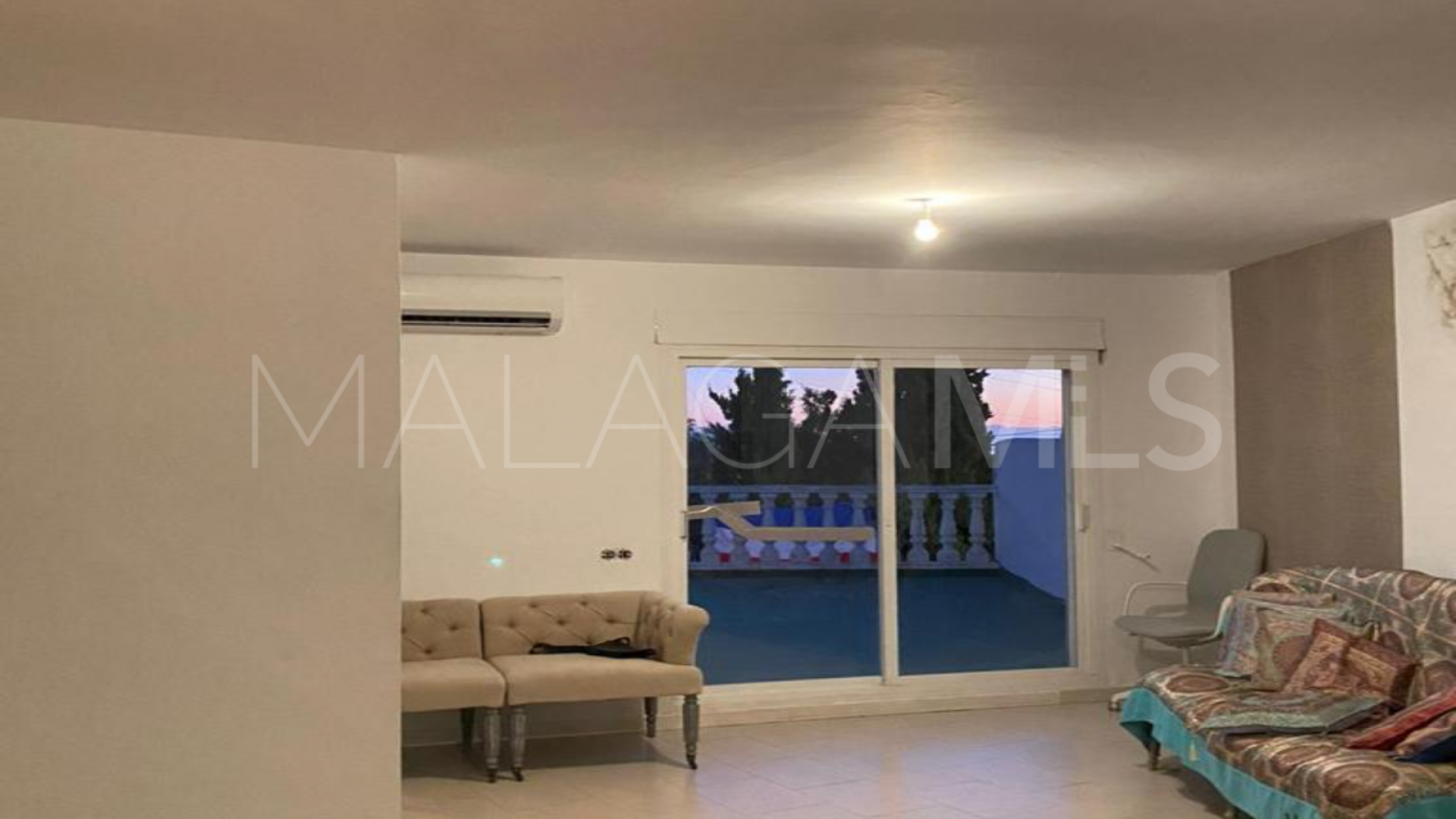 For sale villa with 3 bedrooms in Nueva Andalucia