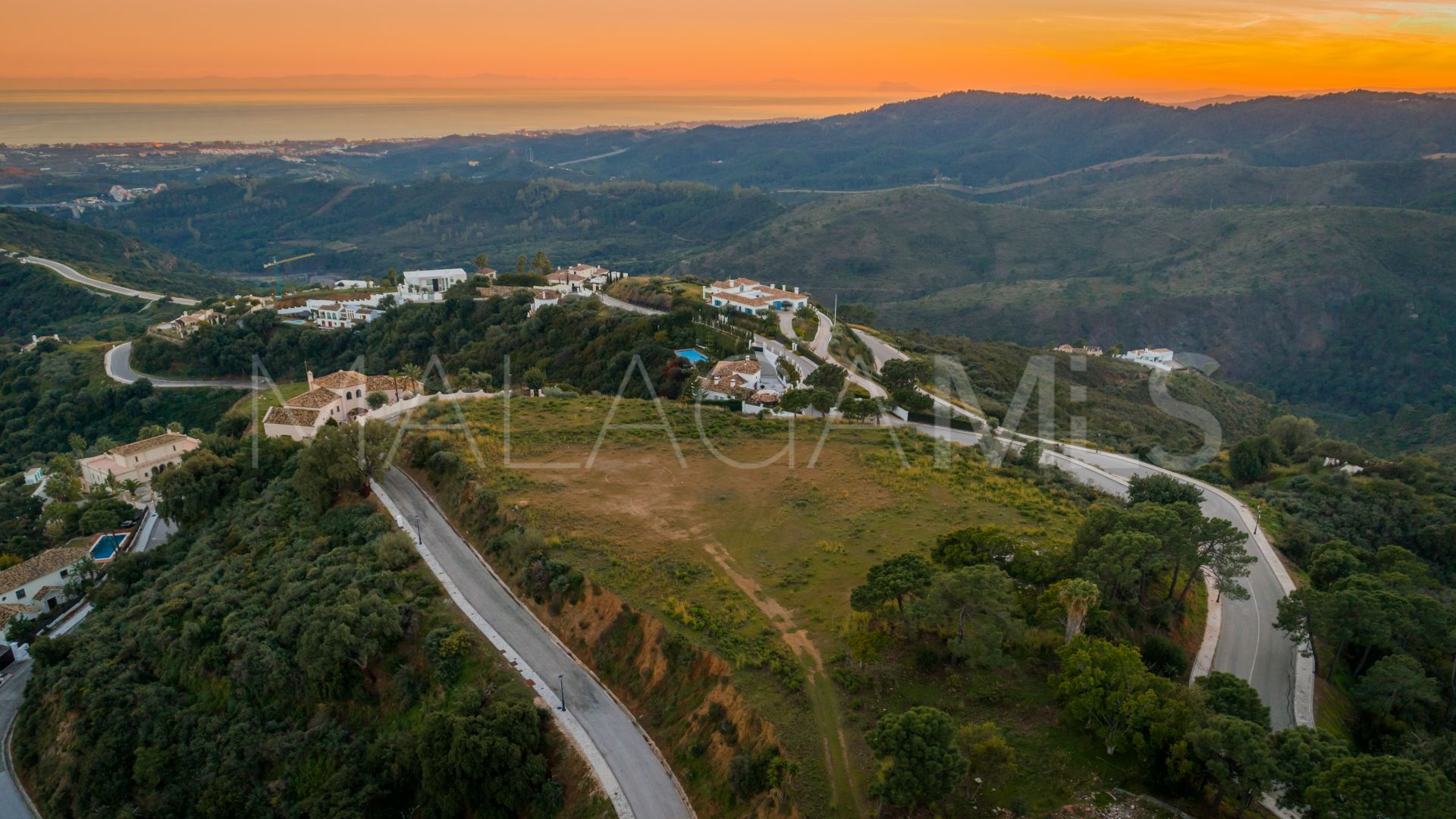 Plot for sale in Monte Mayor