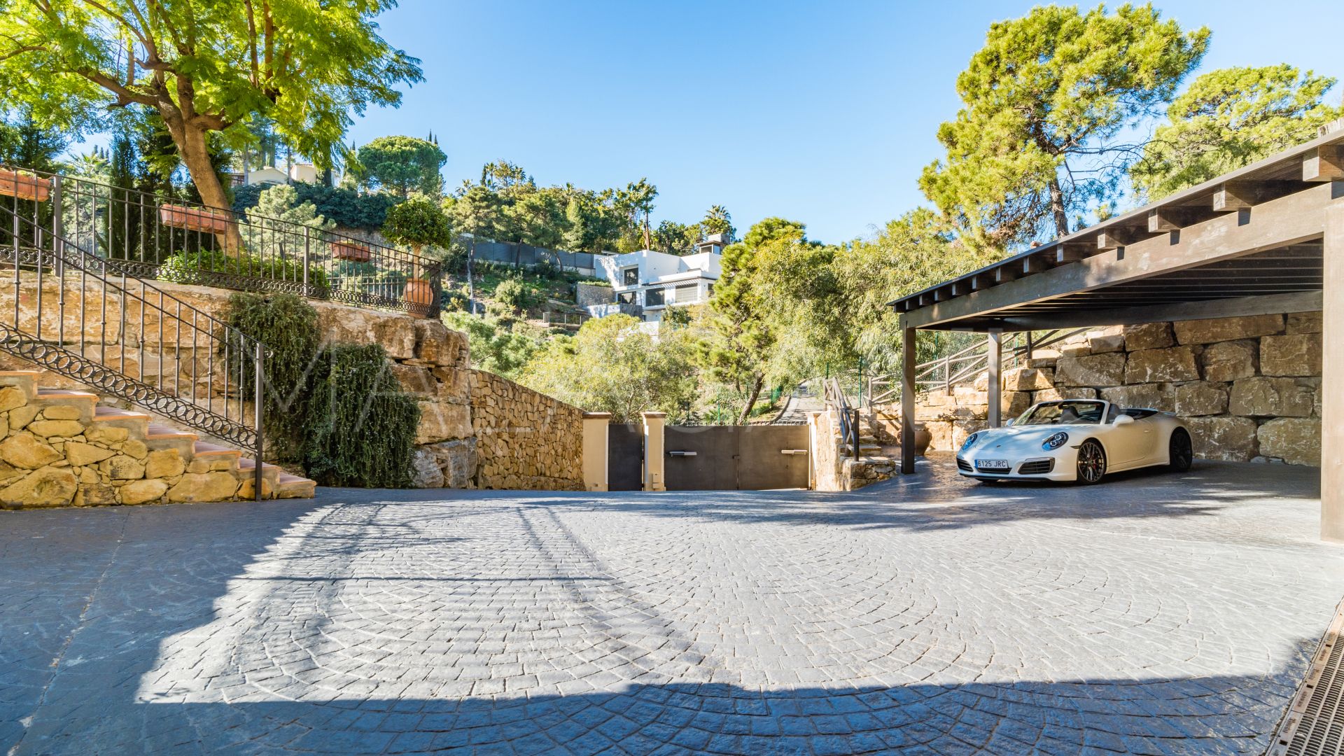 Villa for sale in Marbella