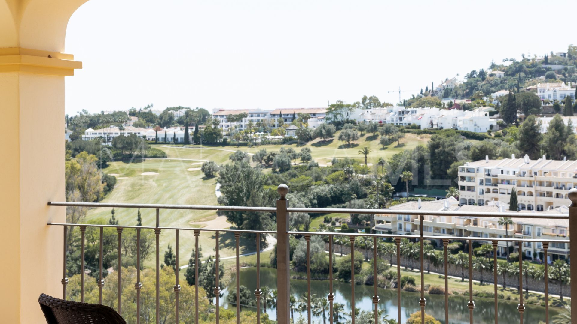 Buy villa de 5 bedrooms in Marbella
