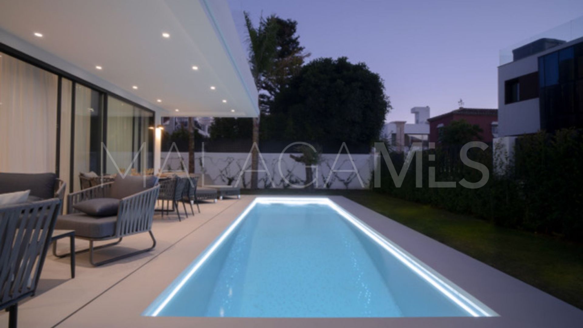 Villa for sale in Marbella Golden Mile