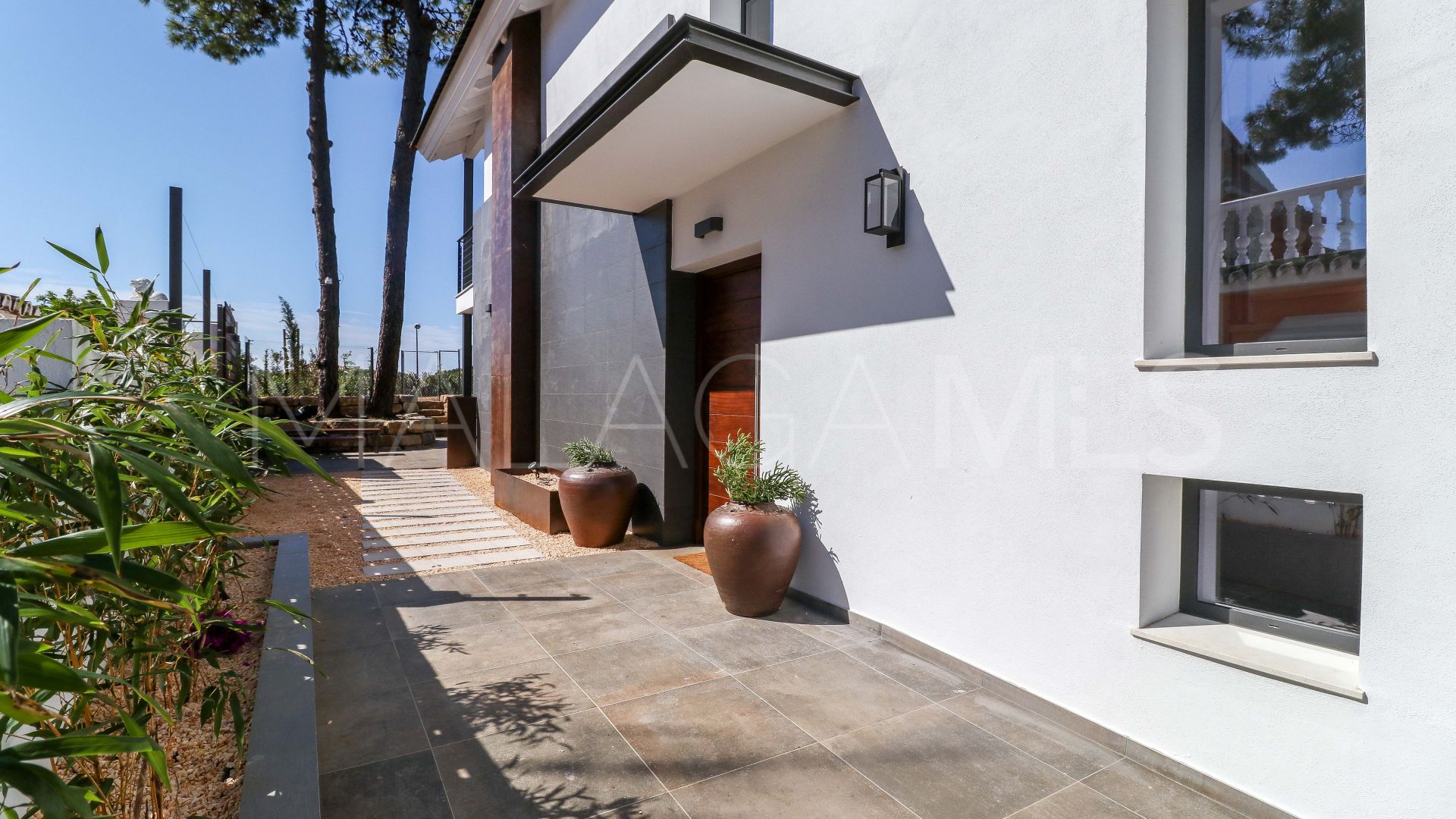 4 bedrooms villa in Calahonda Playa for sale