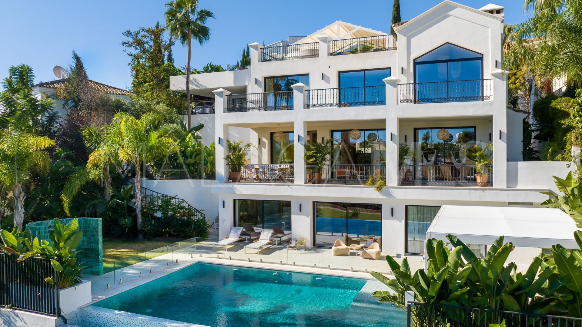 Villa for sale in El Herrojo
