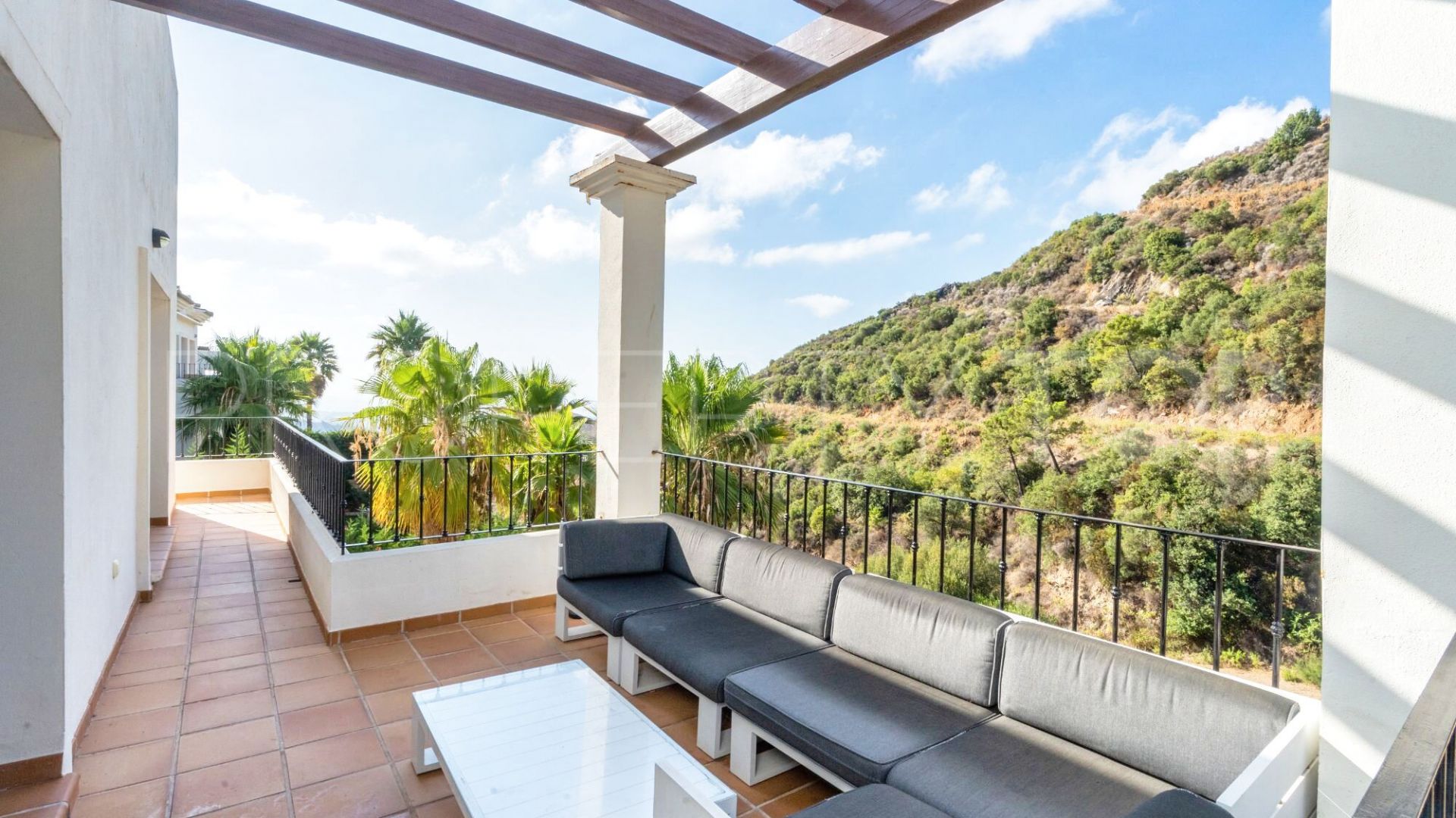 Villa with 4 bedrooms for sale in Benahavis