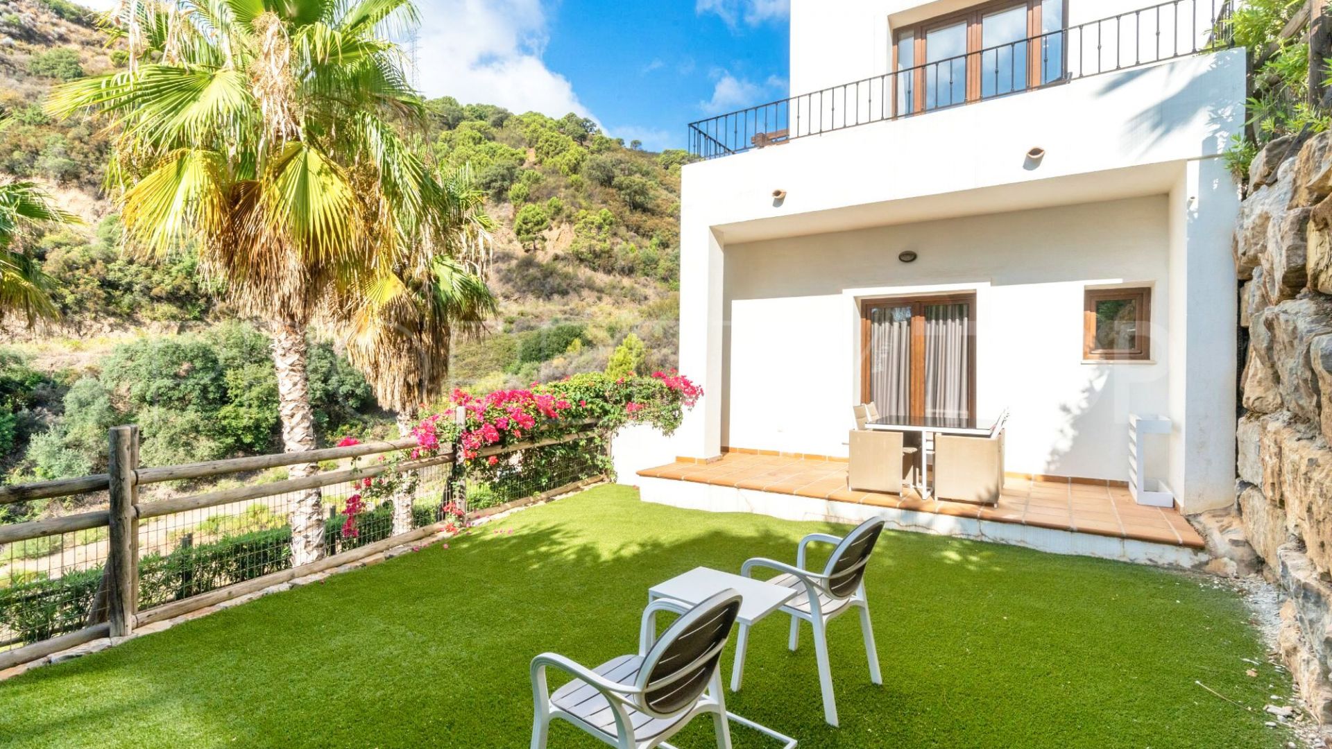 Villa with 4 bedrooms for sale in Benahavis