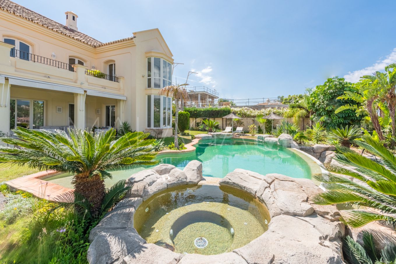 5 bedrooms Benahavis villa for sale