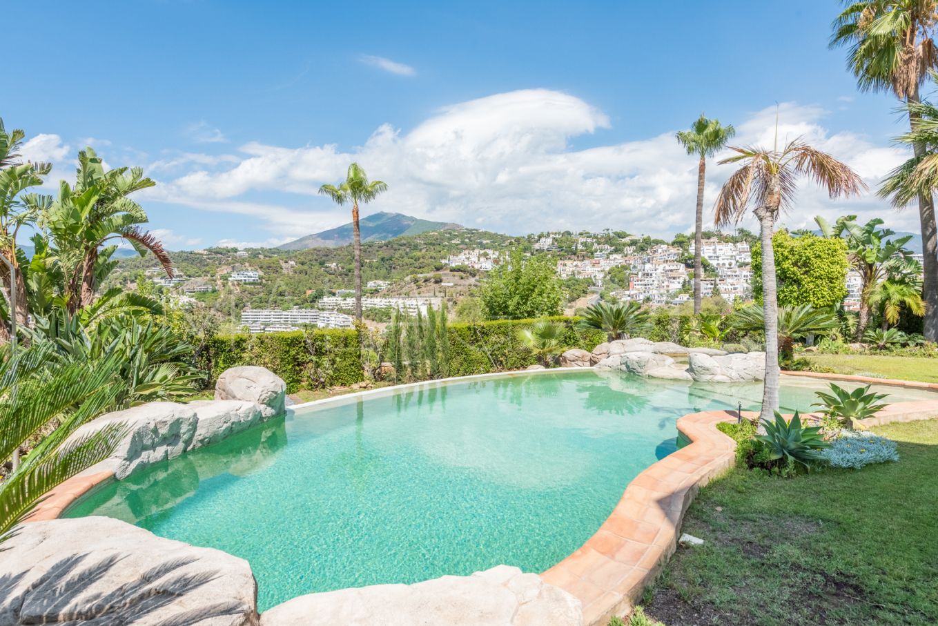 5 bedrooms Benahavis villa for sale