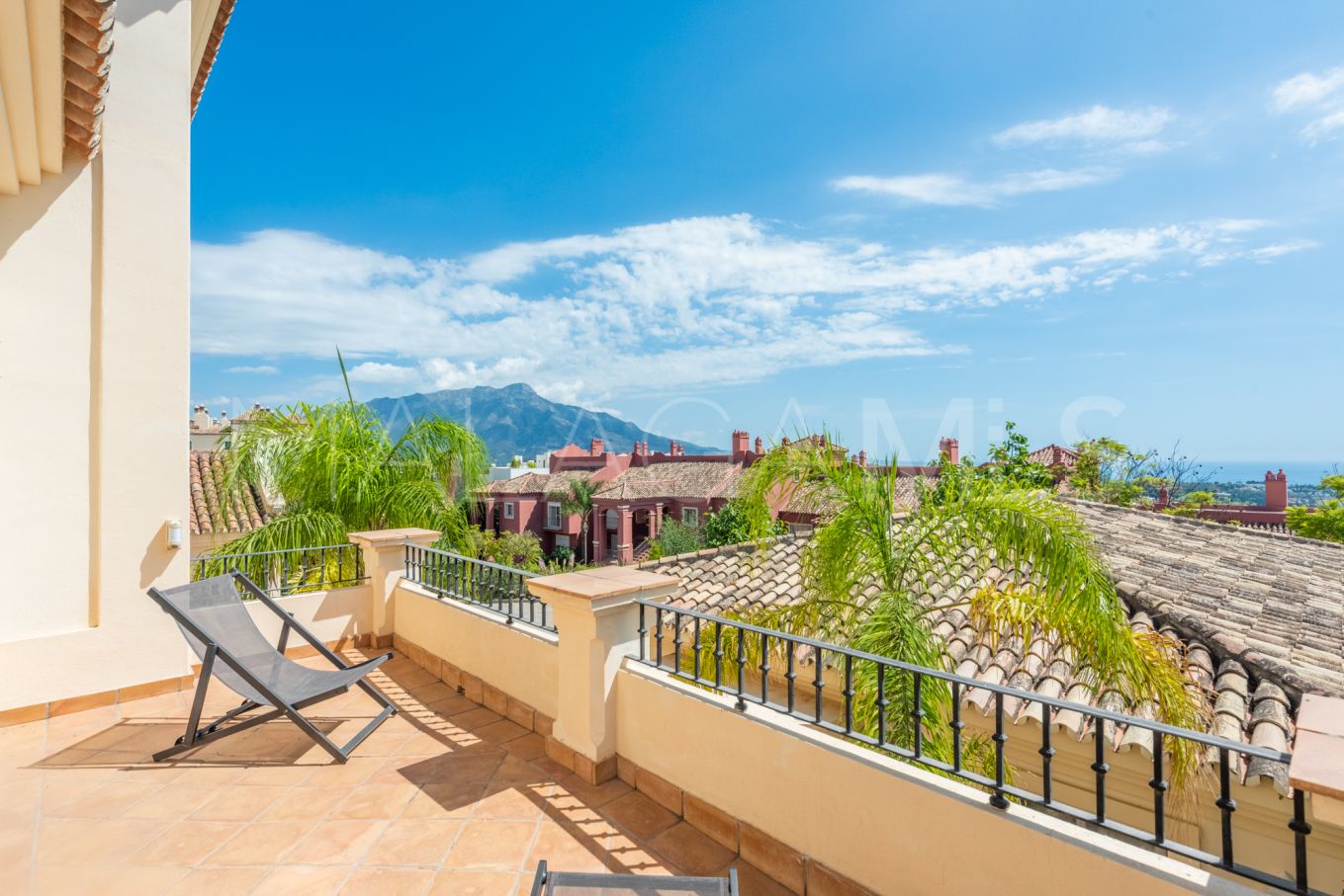 5 bedrooms Benahavis villa for sale