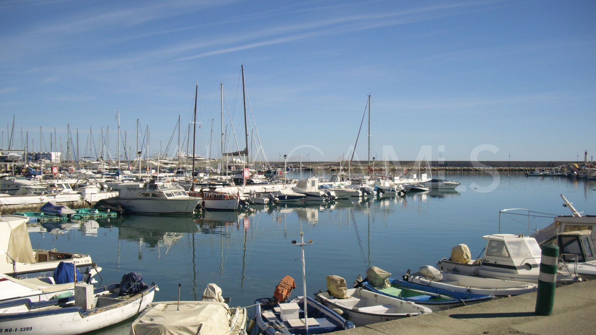 Apartamento for sale with 4 bedrooms in Estepona