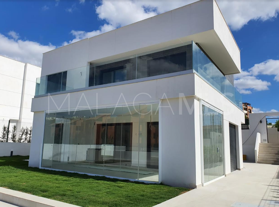 Manilva, villa a la venta with 4 bedrooms