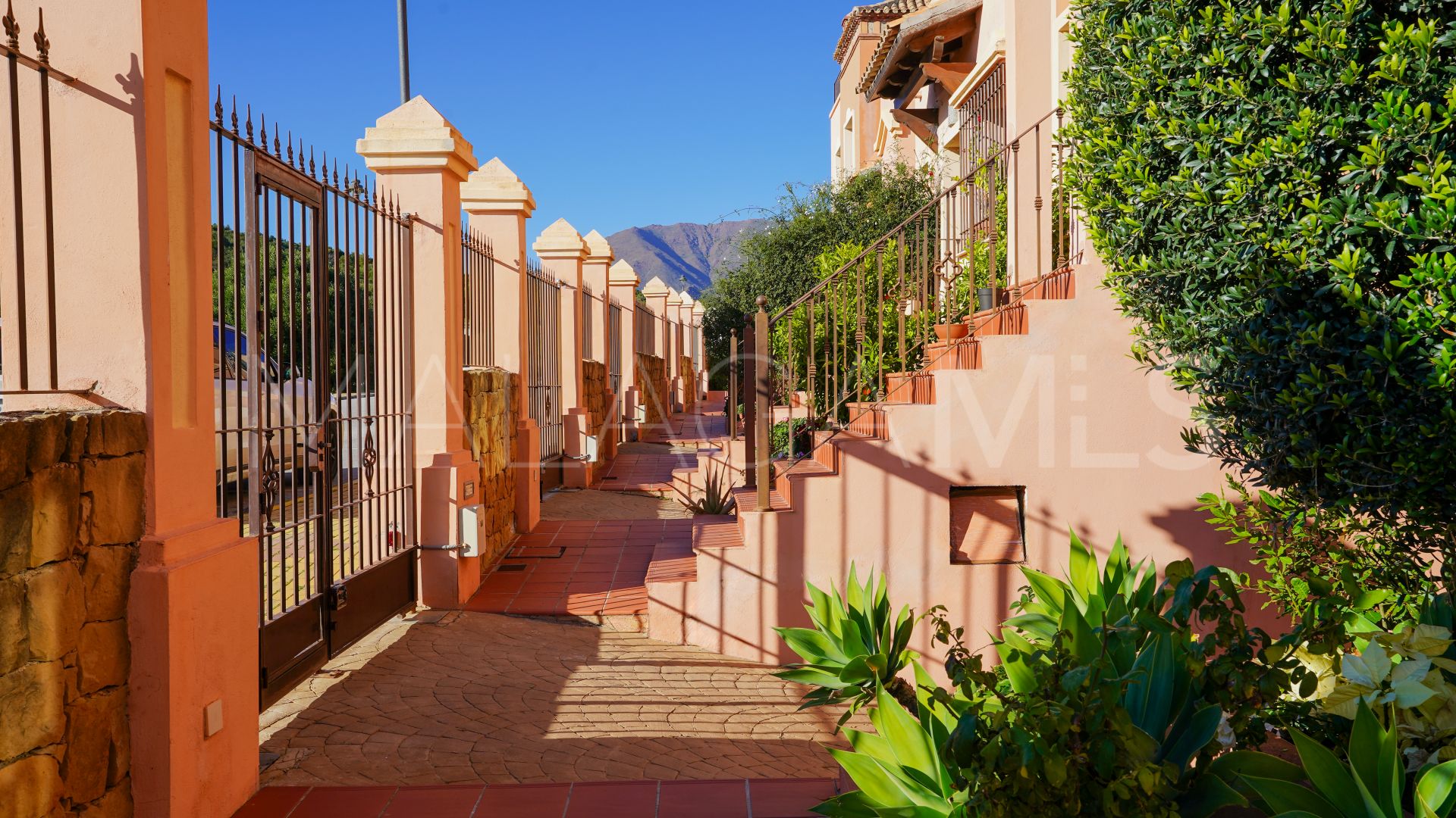 Villa a la venta in Estepona