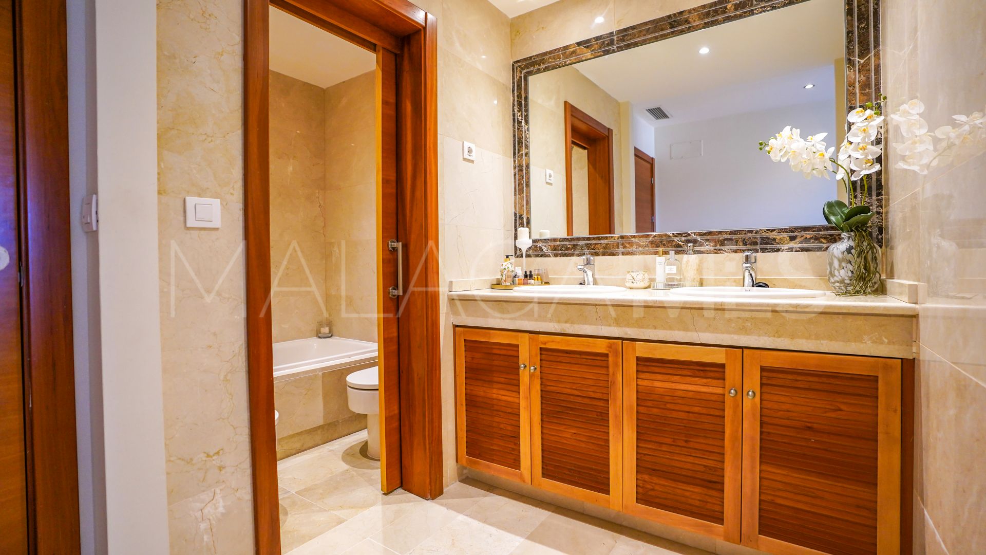 Villa a la venta in Estepona