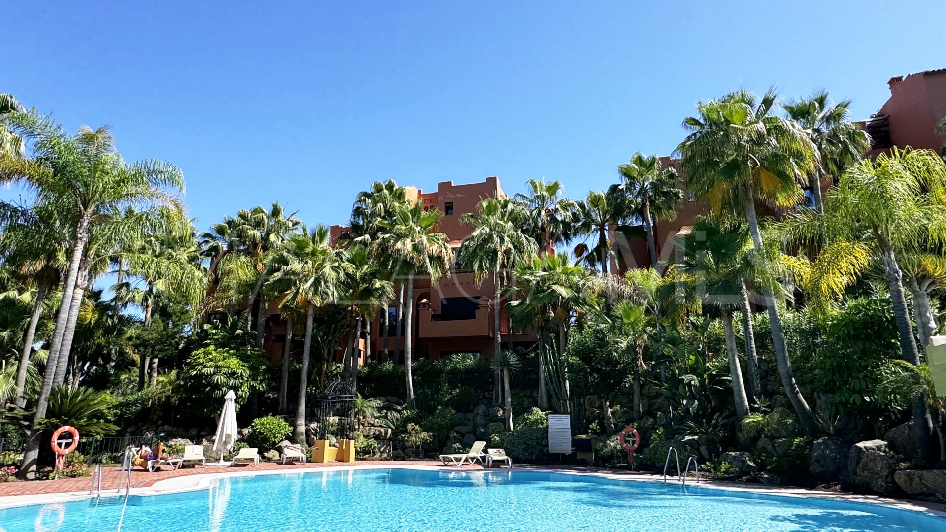 For sale penthouse in Marbella - Puerto Banus