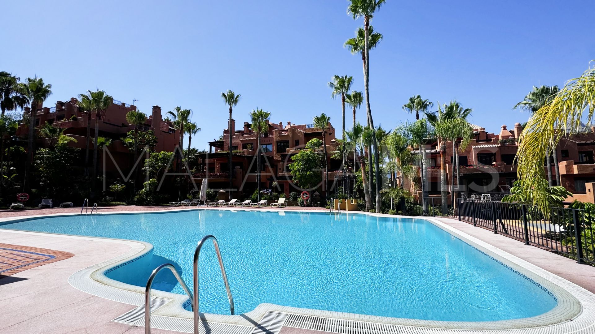 For sale penthouse in Marbella - Puerto Banus