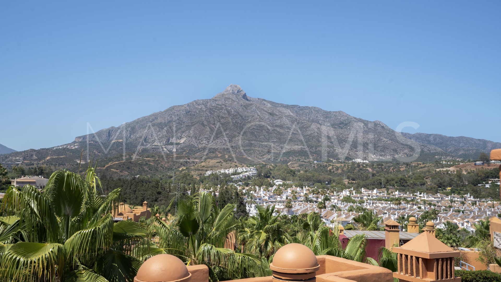 For sale penthouse in Marbella - Puerto Banus