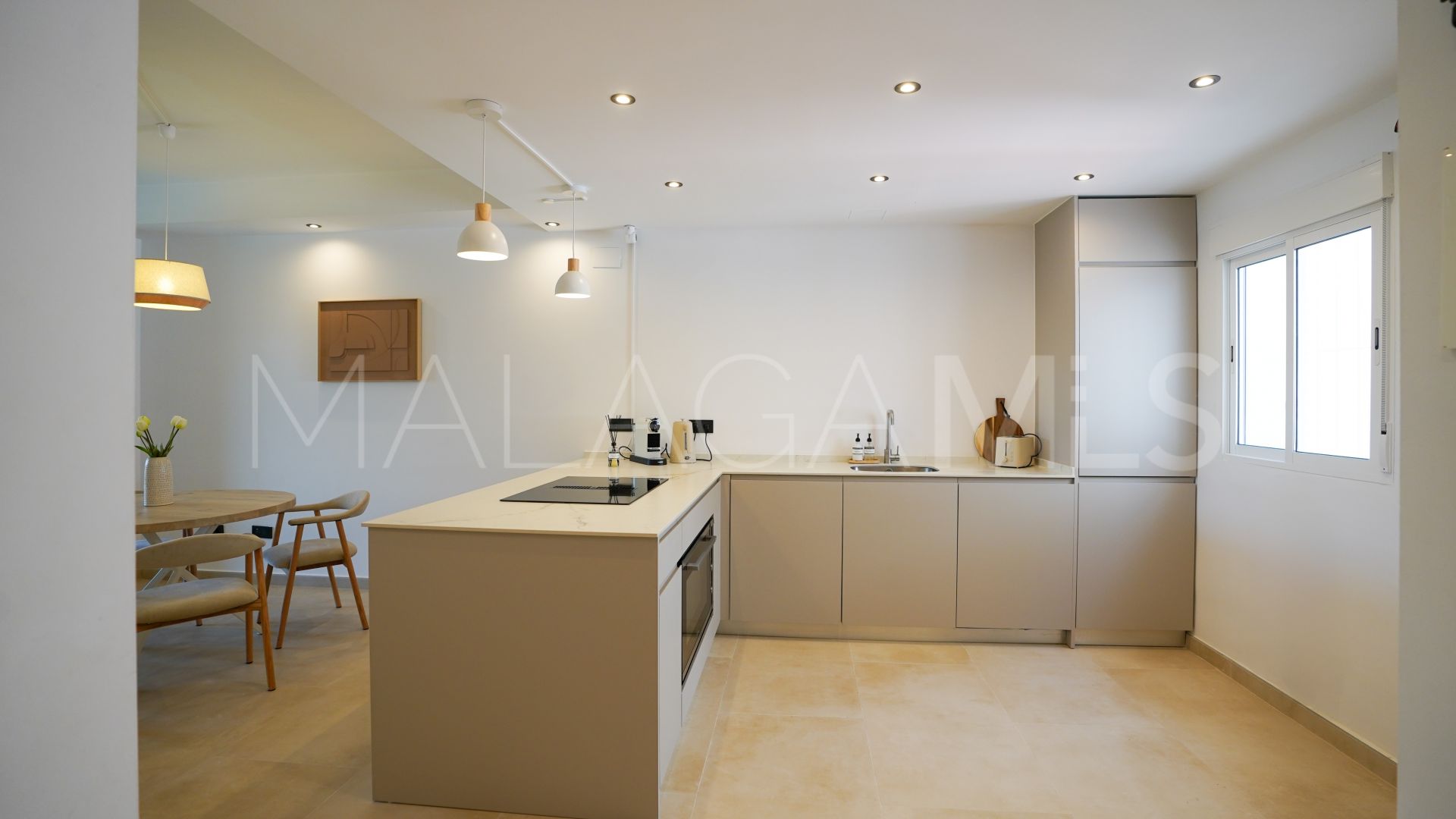 Apartment with 2 bedrooms for sale in Aloha Royal