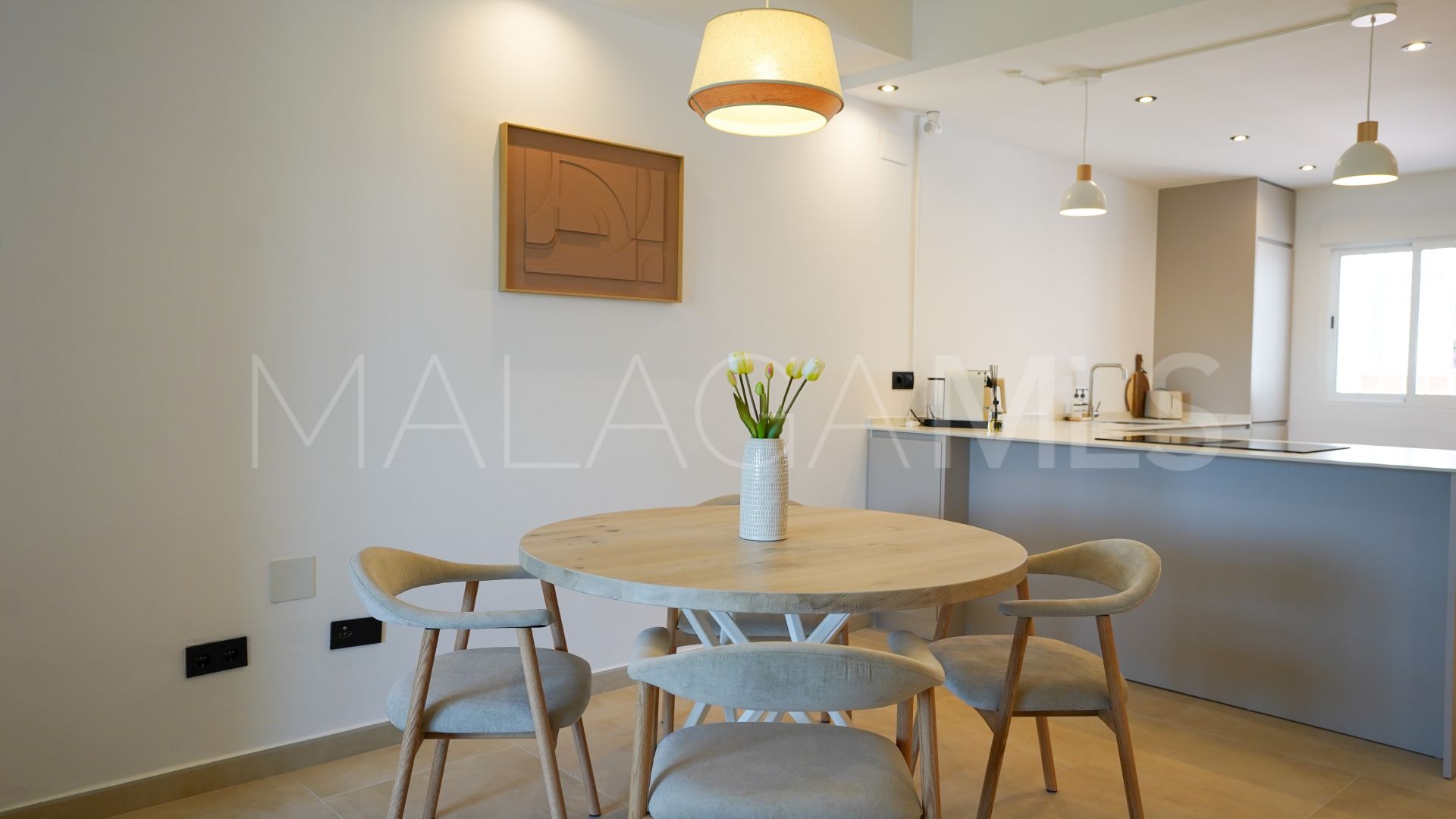 Apartment with 2 bedrooms for sale in Aloha Royal