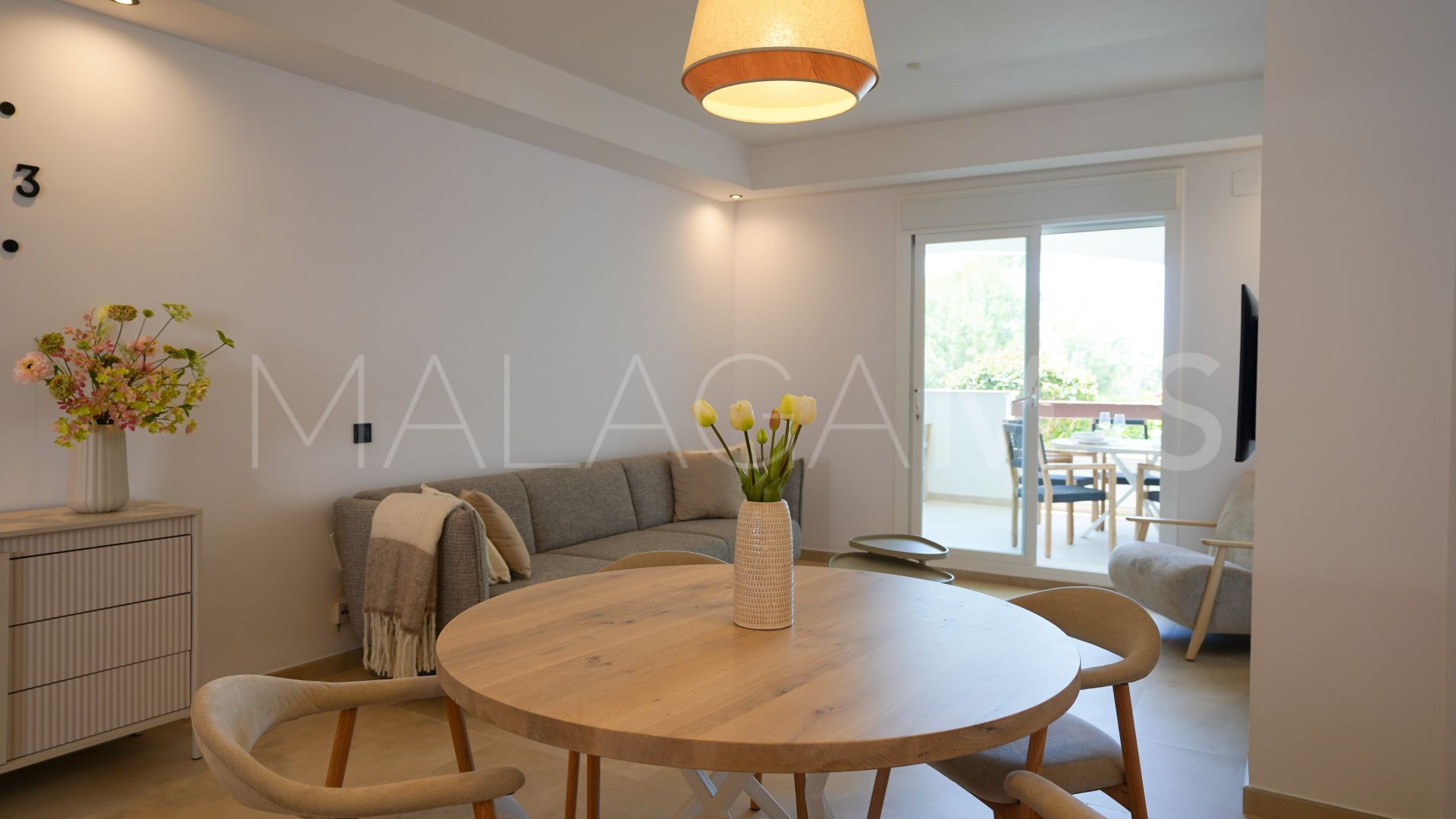 Apartment with 2 bedrooms for sale in Aloha Royal