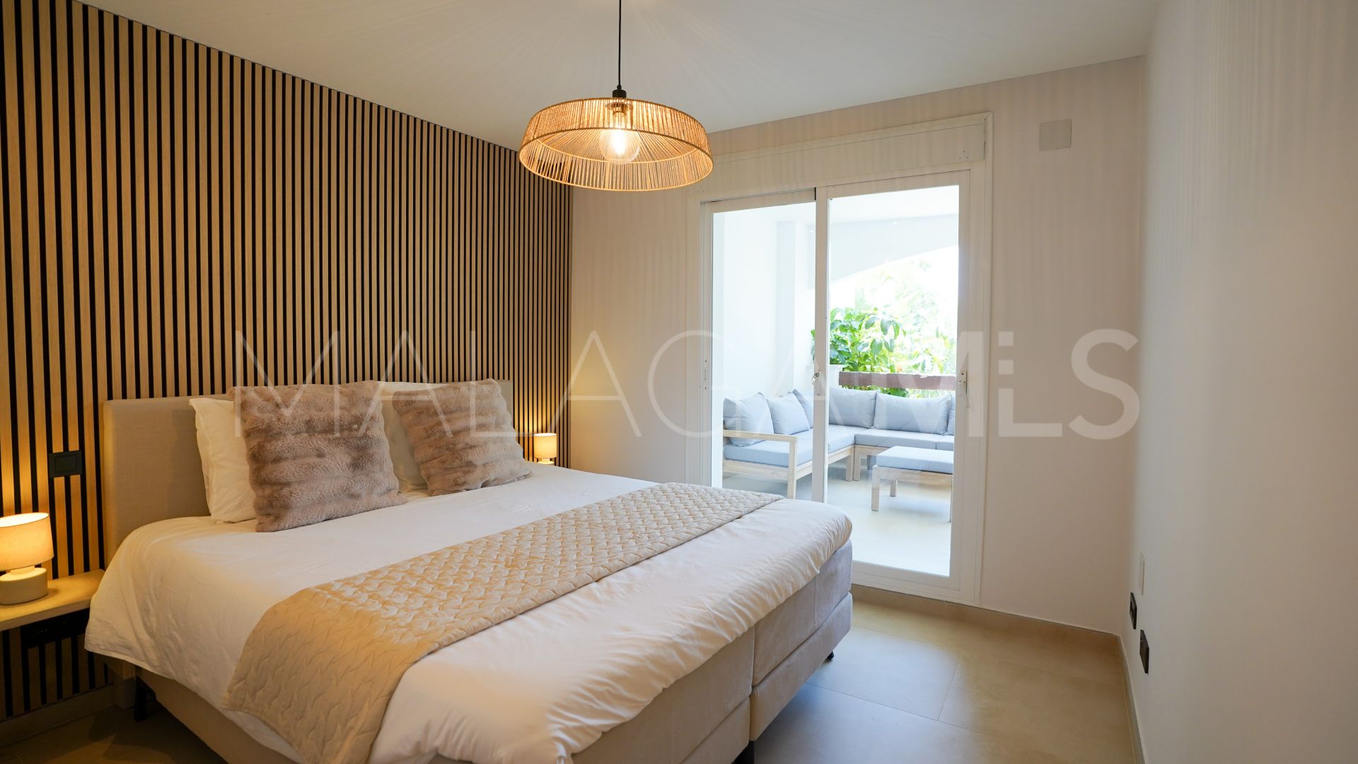 Apartment with 2 bedrooms for sale in Aloha Royal