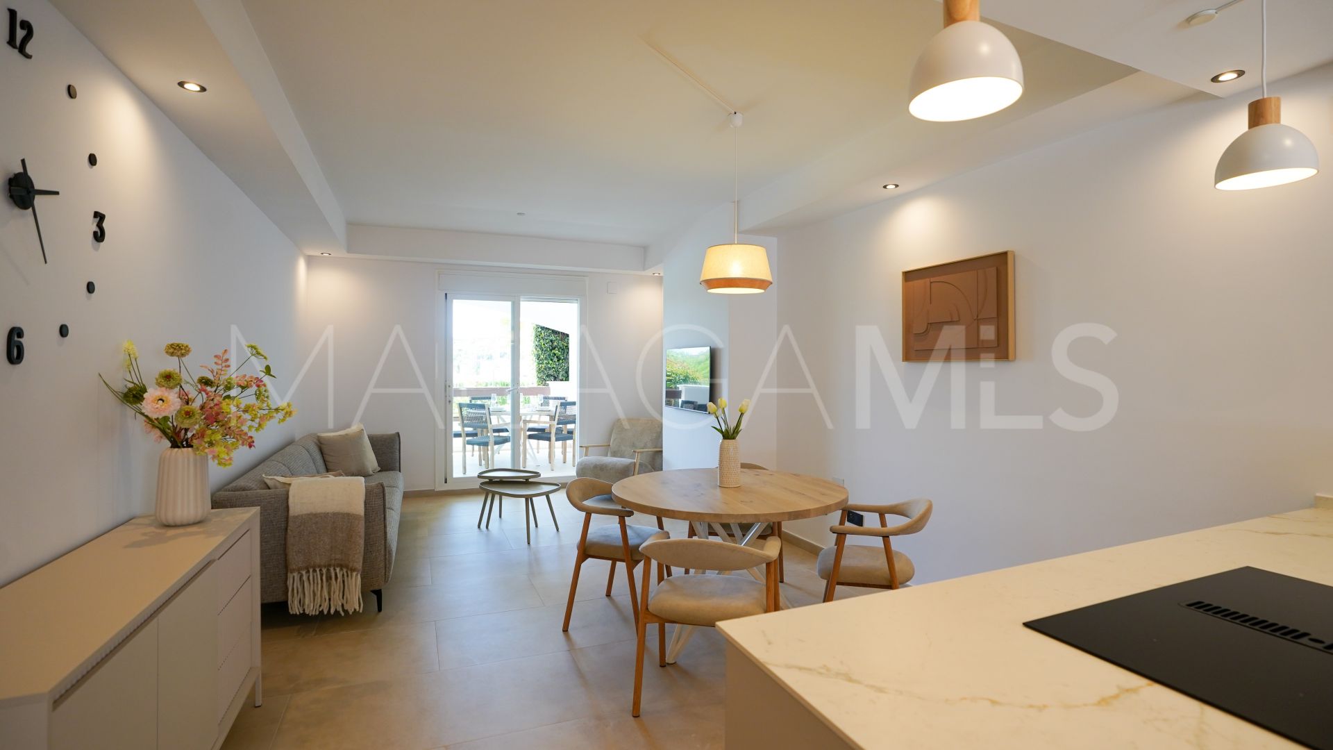 Apartment with 2 bedrooms for sale in Aloha Royal