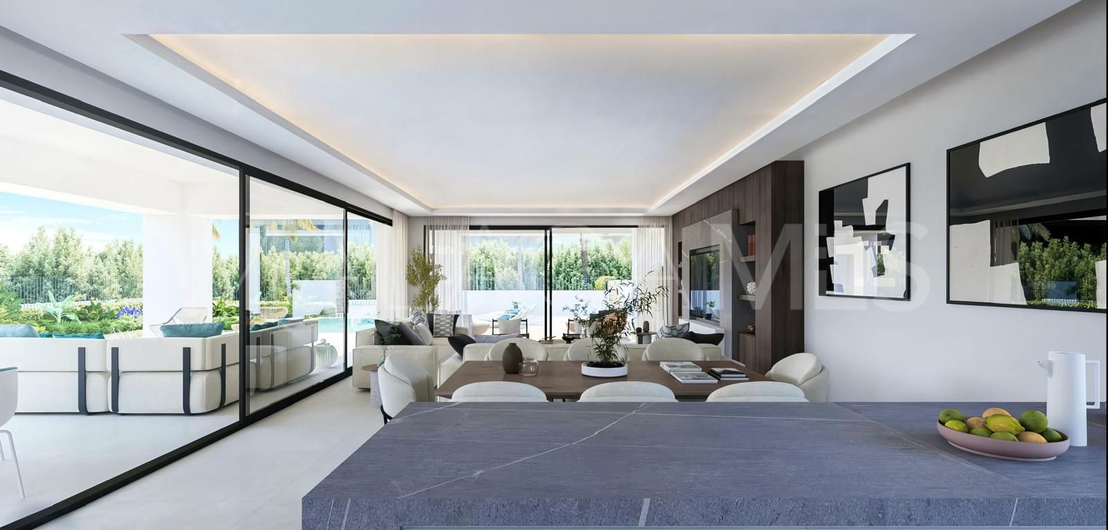 Villa for sale in Estepona