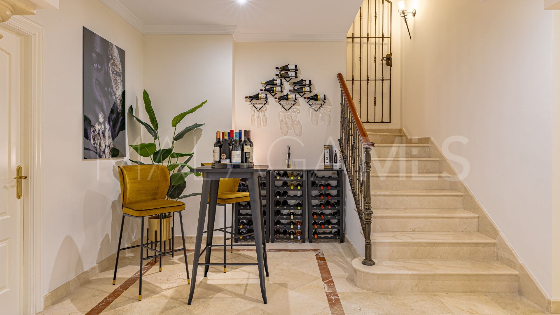 Villa for sale in Benahavis