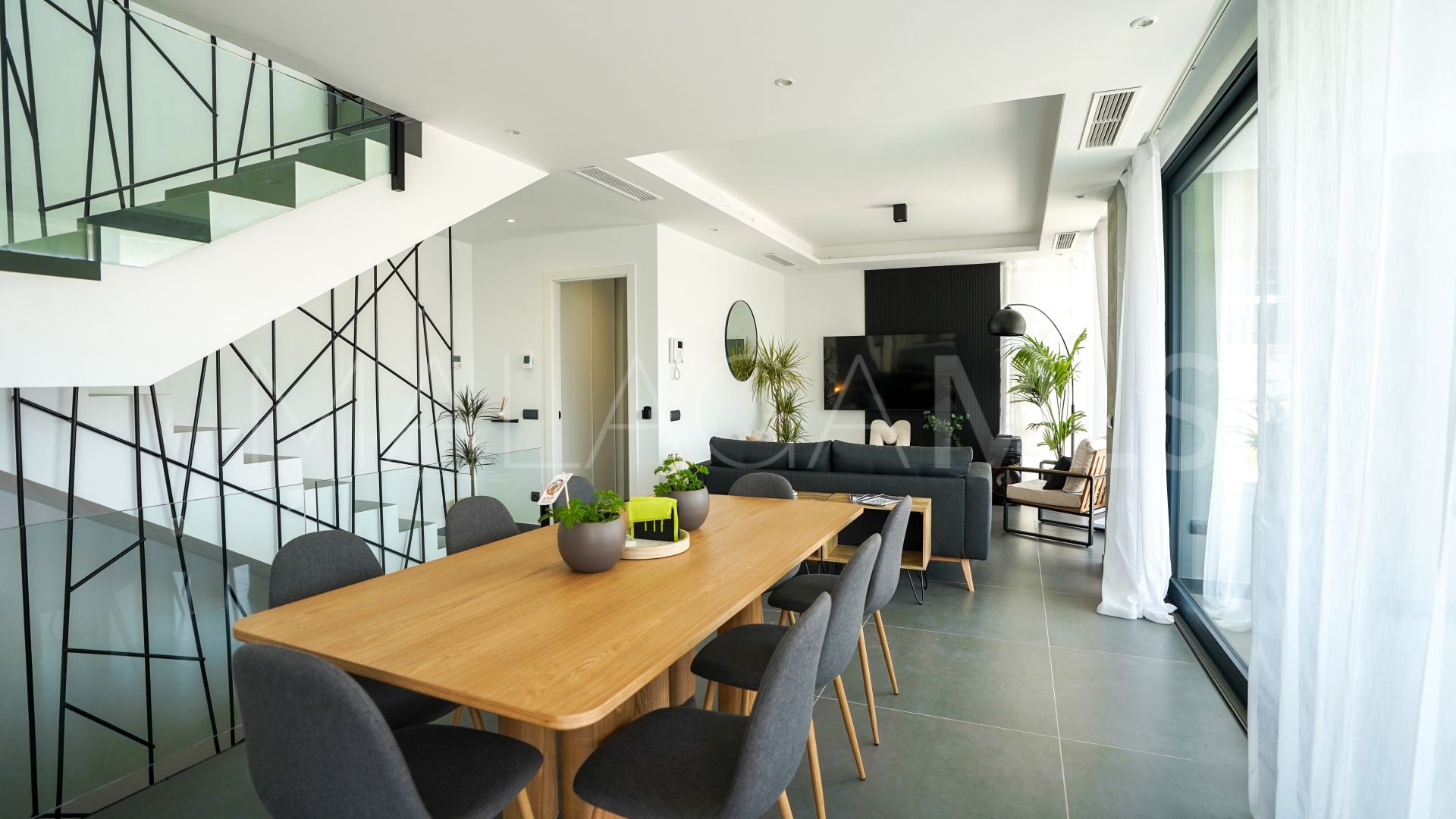 Villa for sale in Estepona
