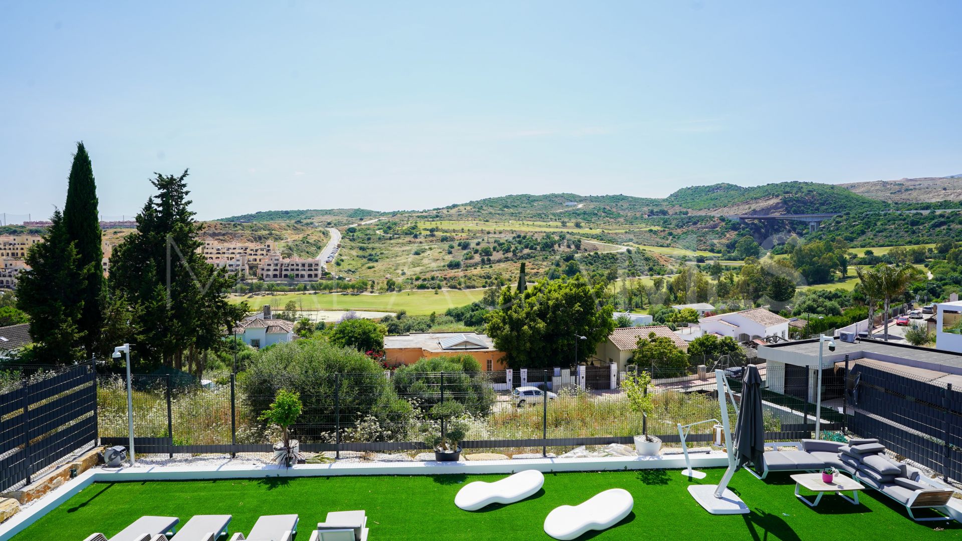Villa for sale in Estepona